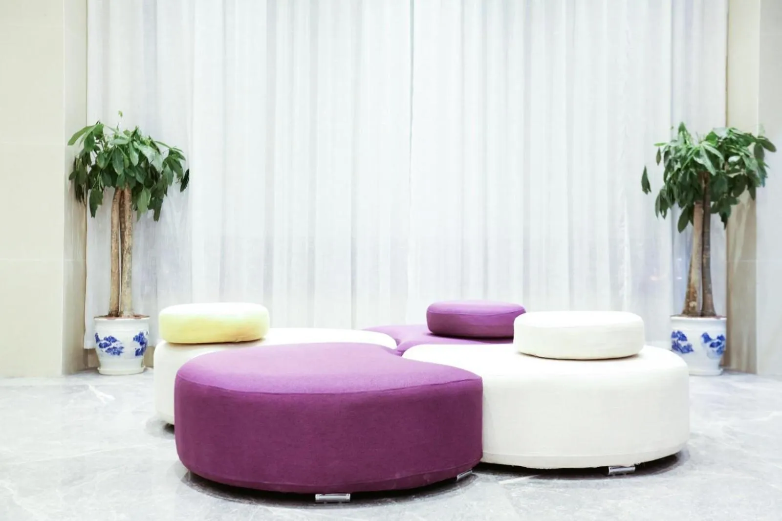 Lavande Hotel (Jingdezhen Taoxichuan Creative Square Branch)