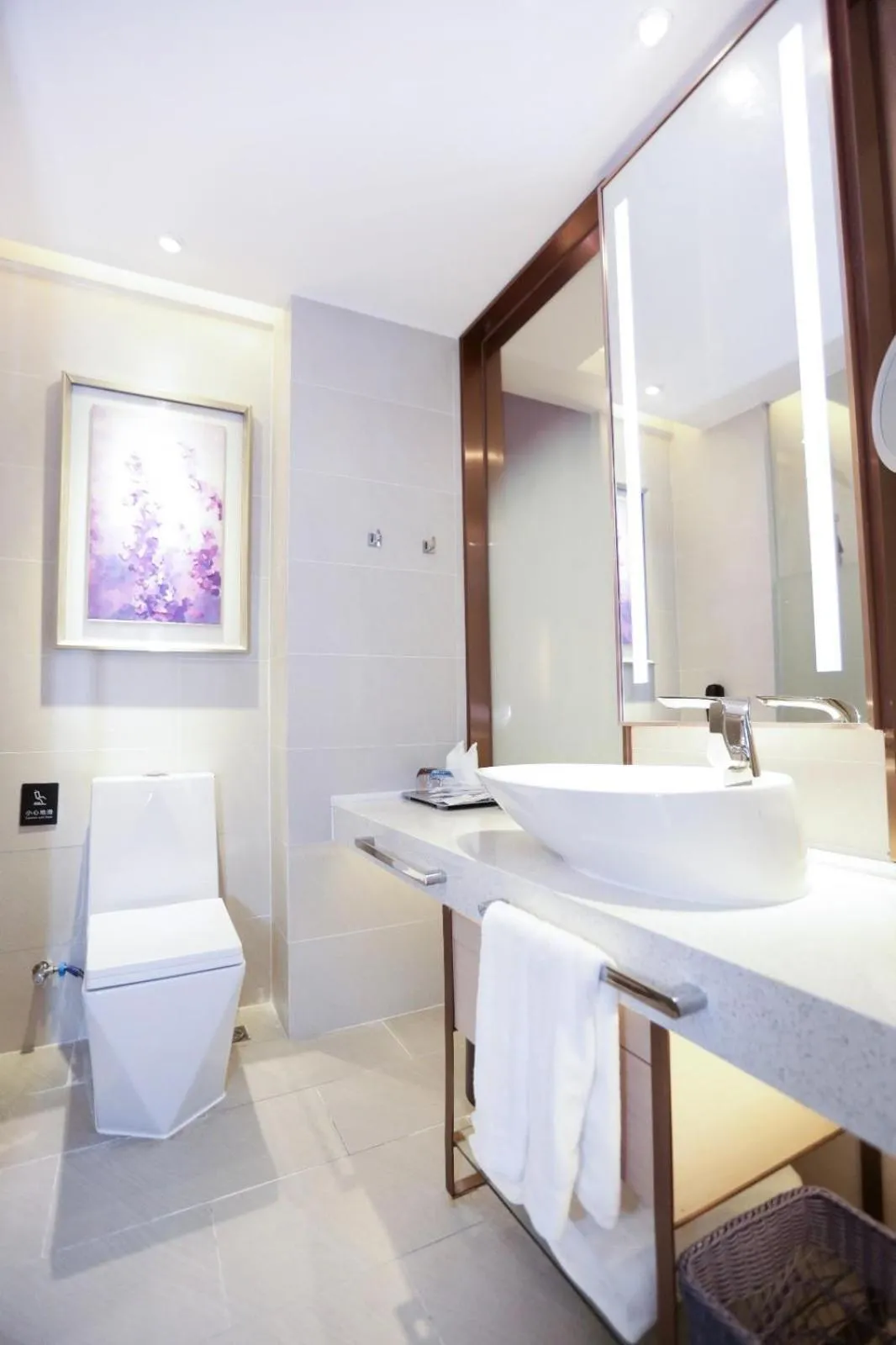 Lavande Hotel (Jingdezhen Taoxichuan Creative Square Branch)