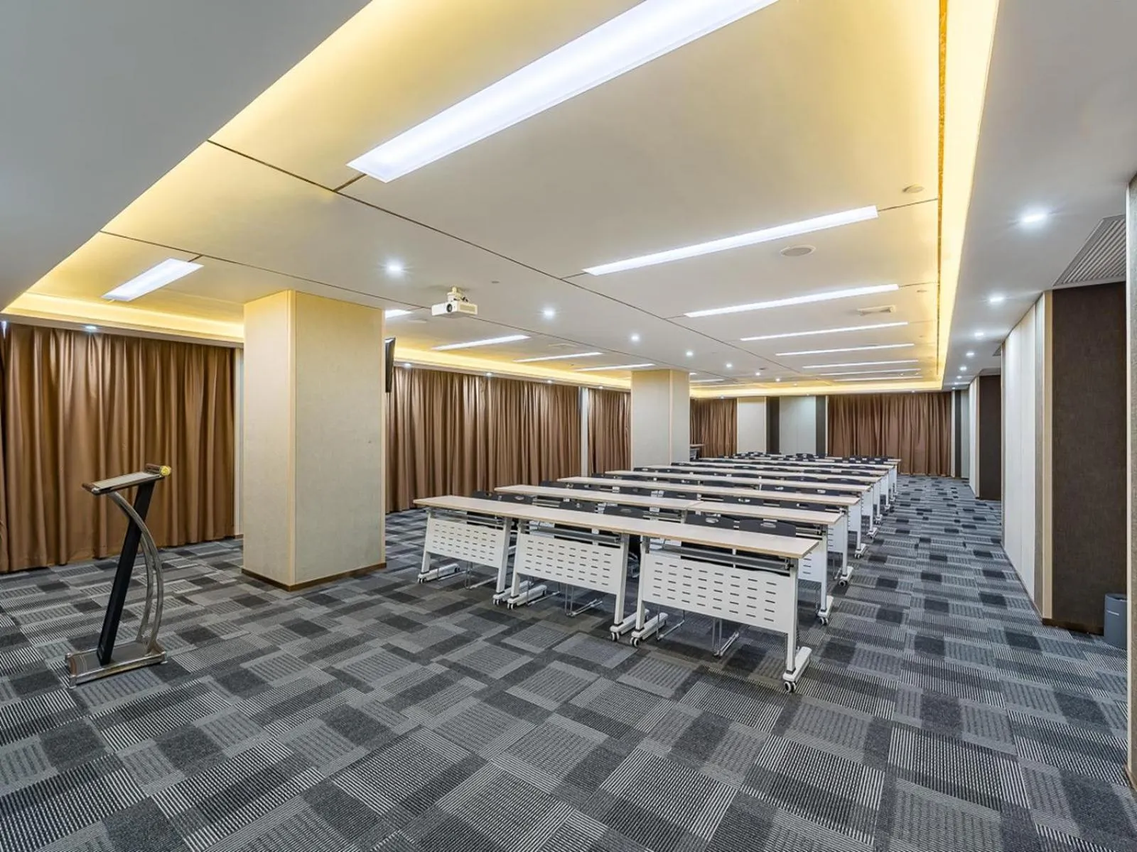 Lavande Hotel Xuzhou Junsheng Plaza