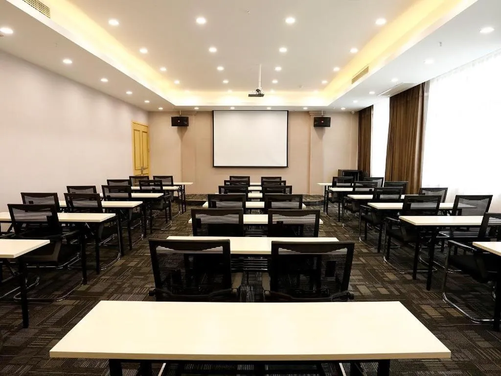 Lavande Hotel Jiujiang Jiujiang College