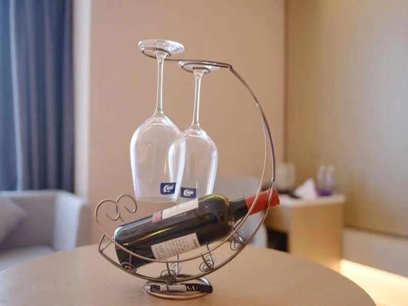 Lavande Hotel Lujiang Zhouyu Avenue