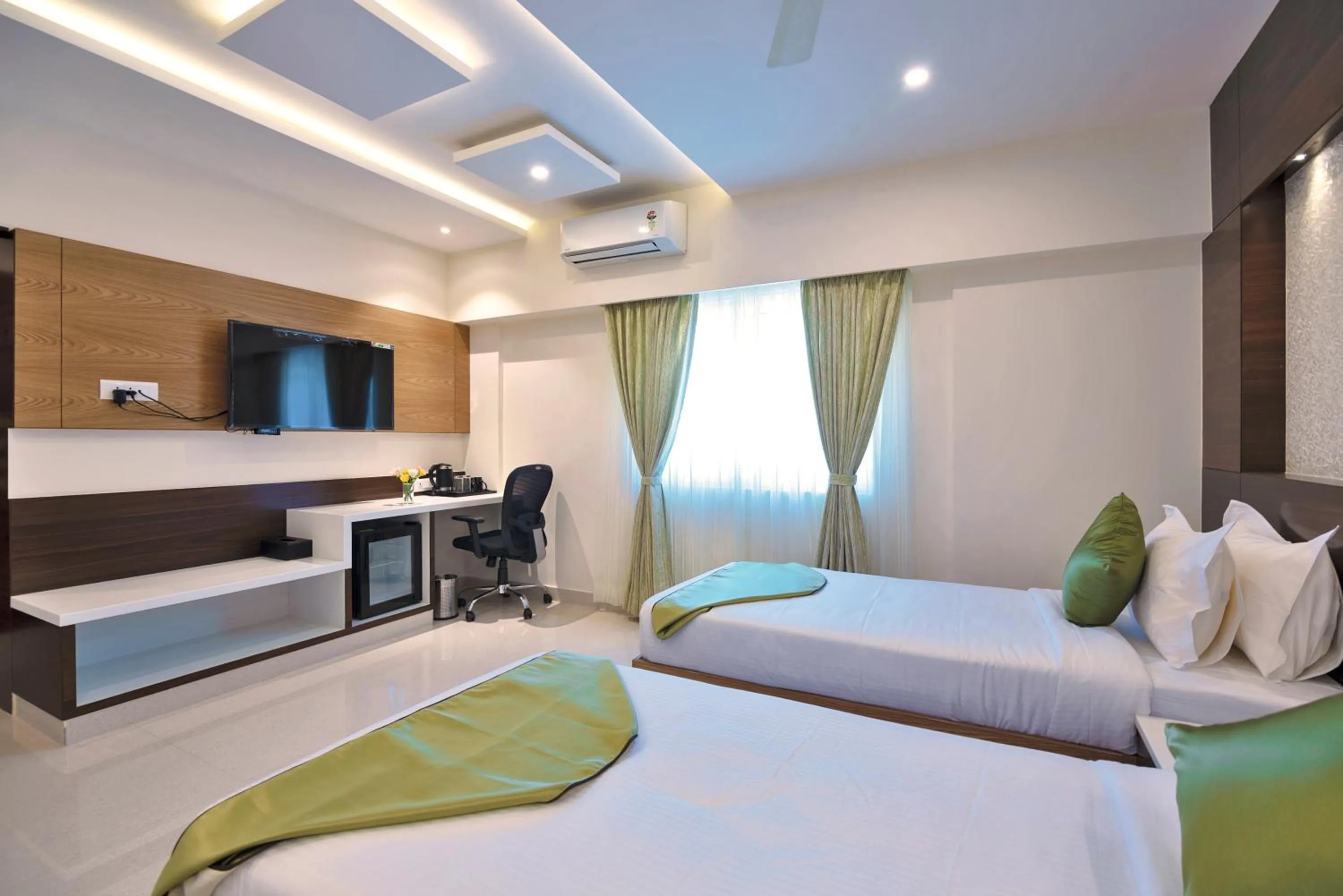 Twin Room in Vanusa Residency