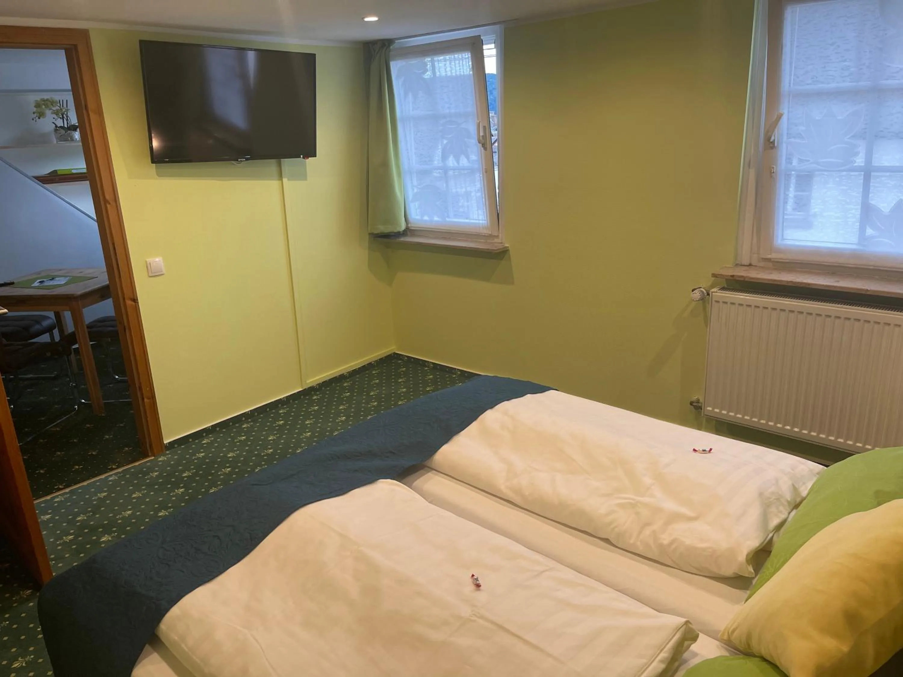 Bed in Hotel Garni Maaß