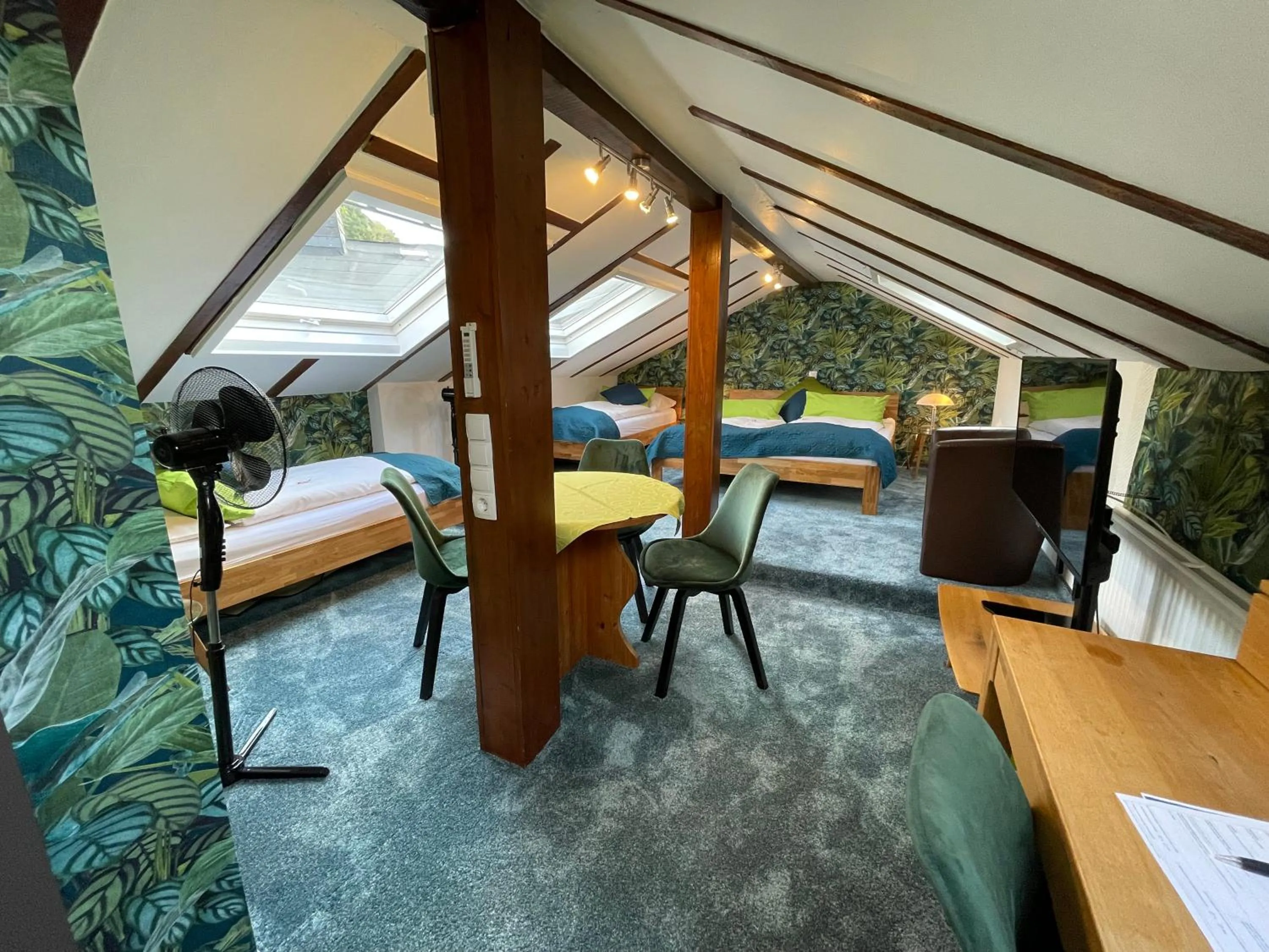 Bed in Hotel Garni Maaß