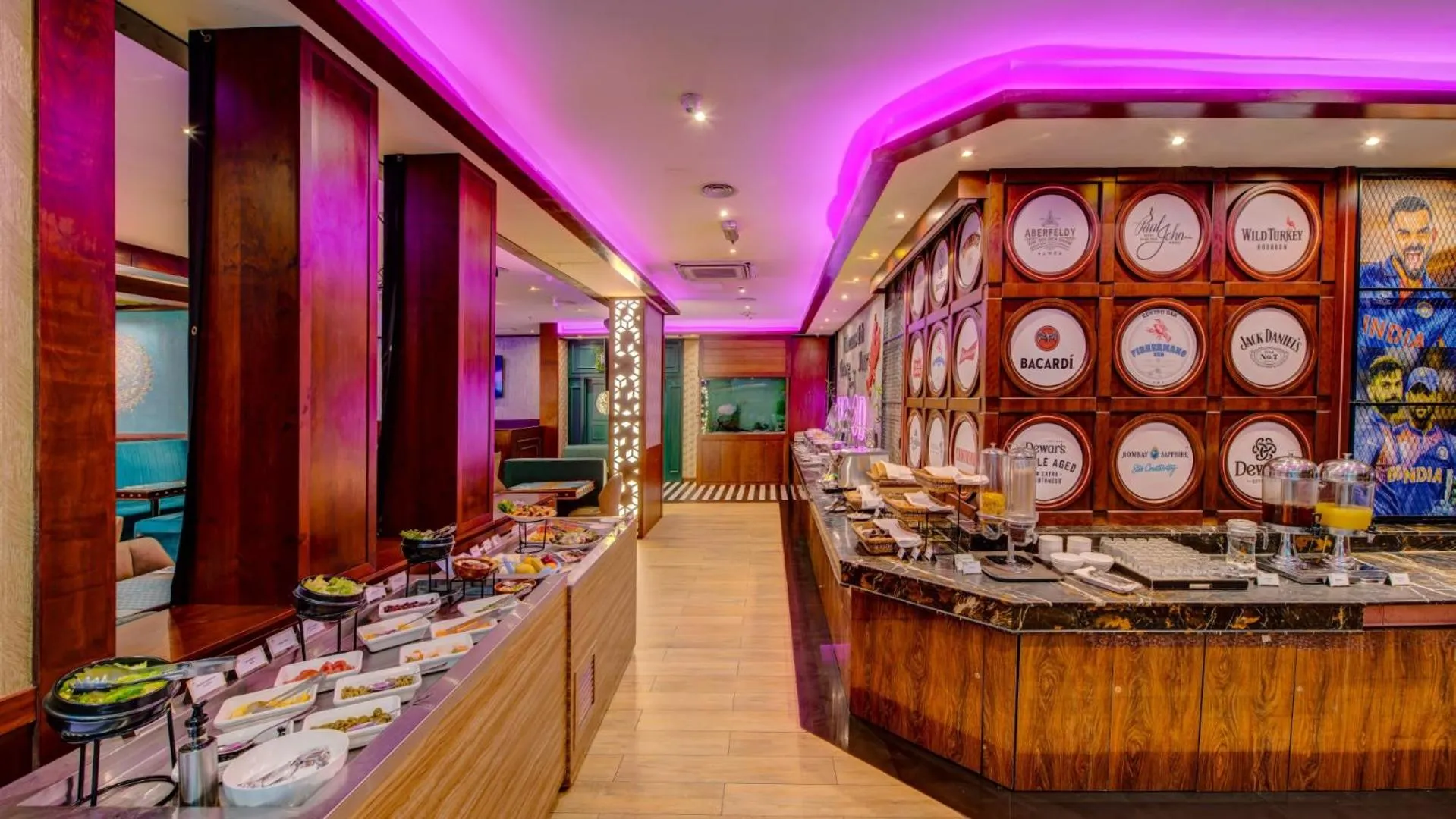 Restaurant/places to eat in Donatello Hotel