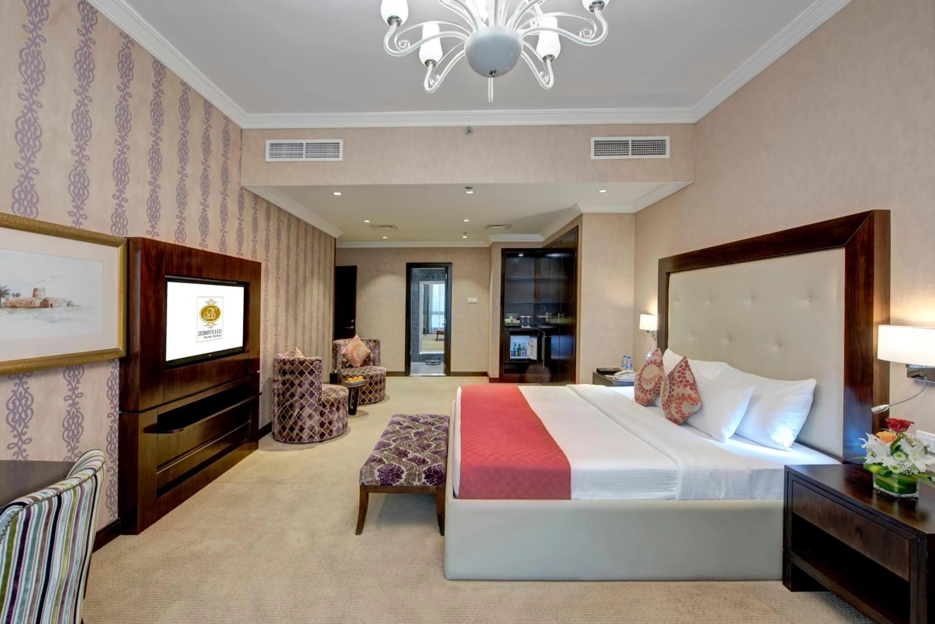 Bedroom, Bed in Donatello Hotel