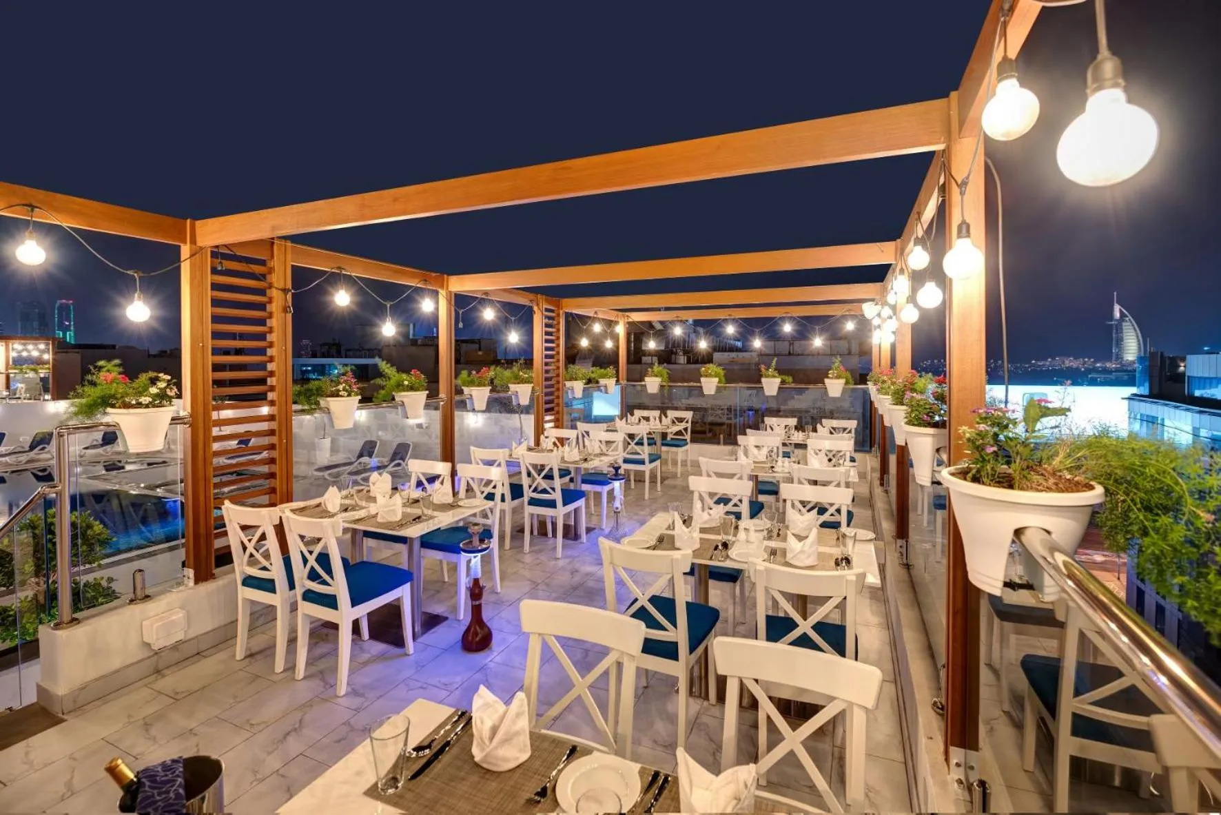 Restaurant/places to eat in Donatello Hotel