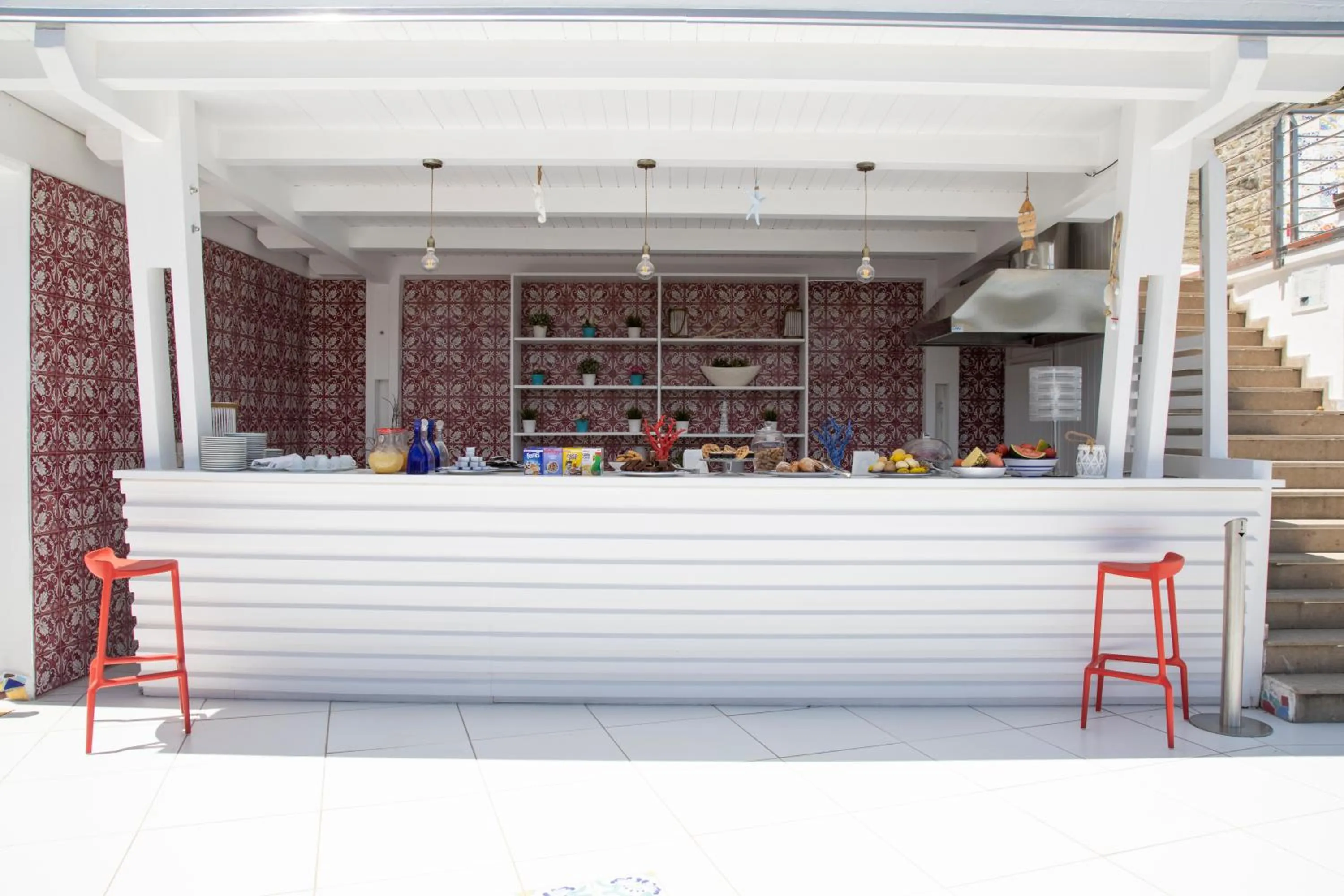 Restaurant/places to eat in FURANO BAHARI