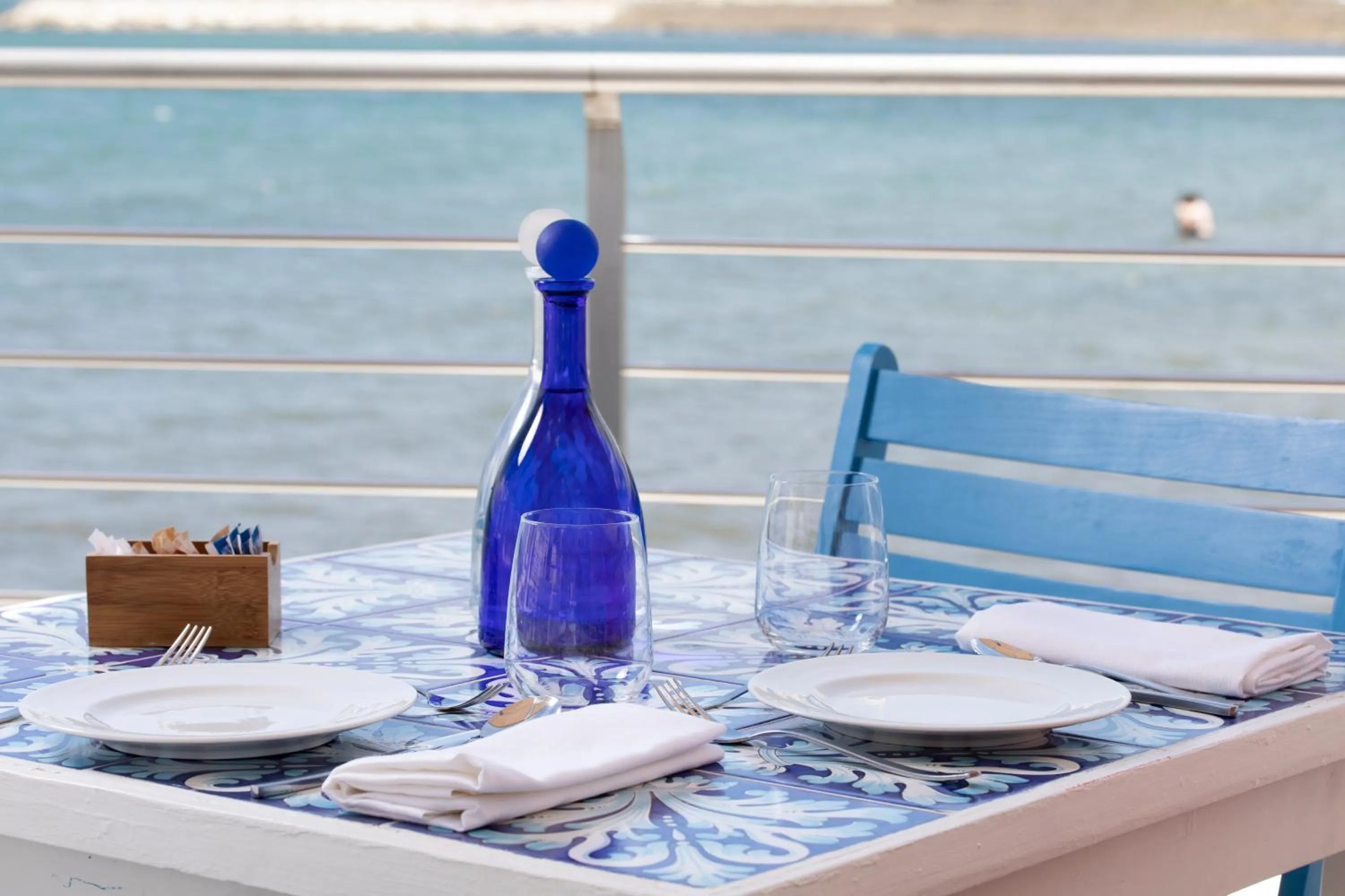 Restaurant/places to eat in FURANO BAHARI