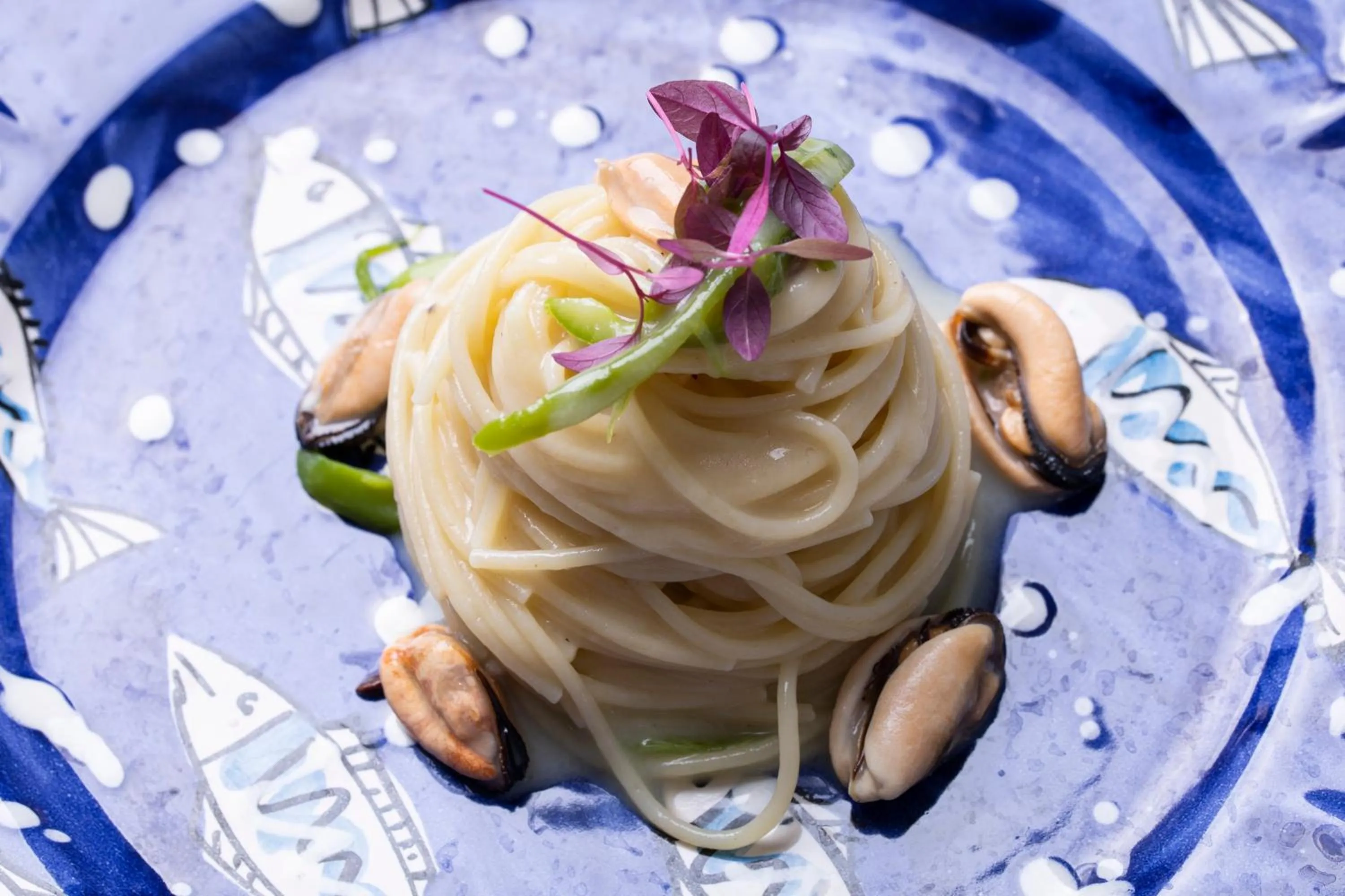 Restaurant/places to eat in FURANO BAHARI