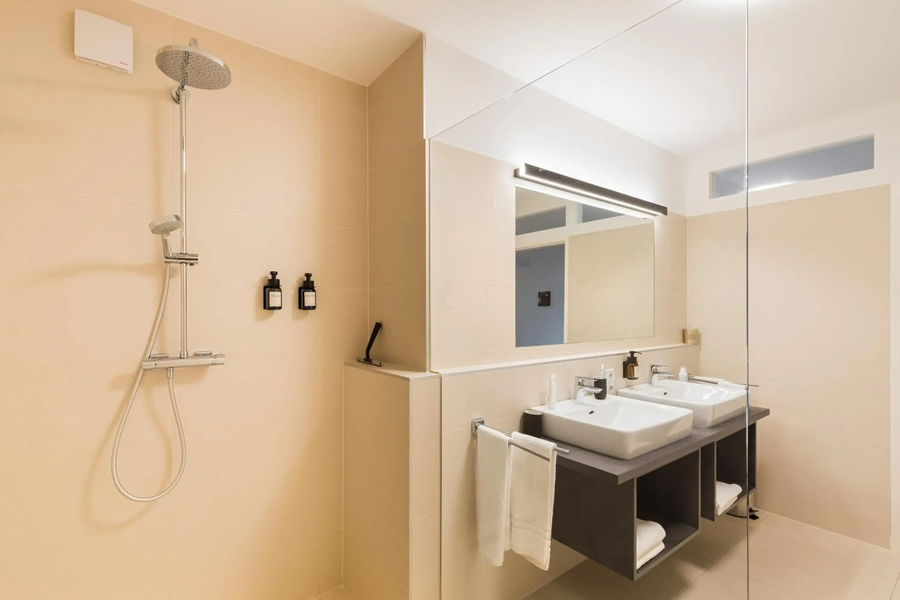 Three-Bedroom Apartment Riverview in URBAN ISLAND I Riverside Apartments Three-Bedroom Apartment Riverview in URBAN ISLAND I Riverside Apartments