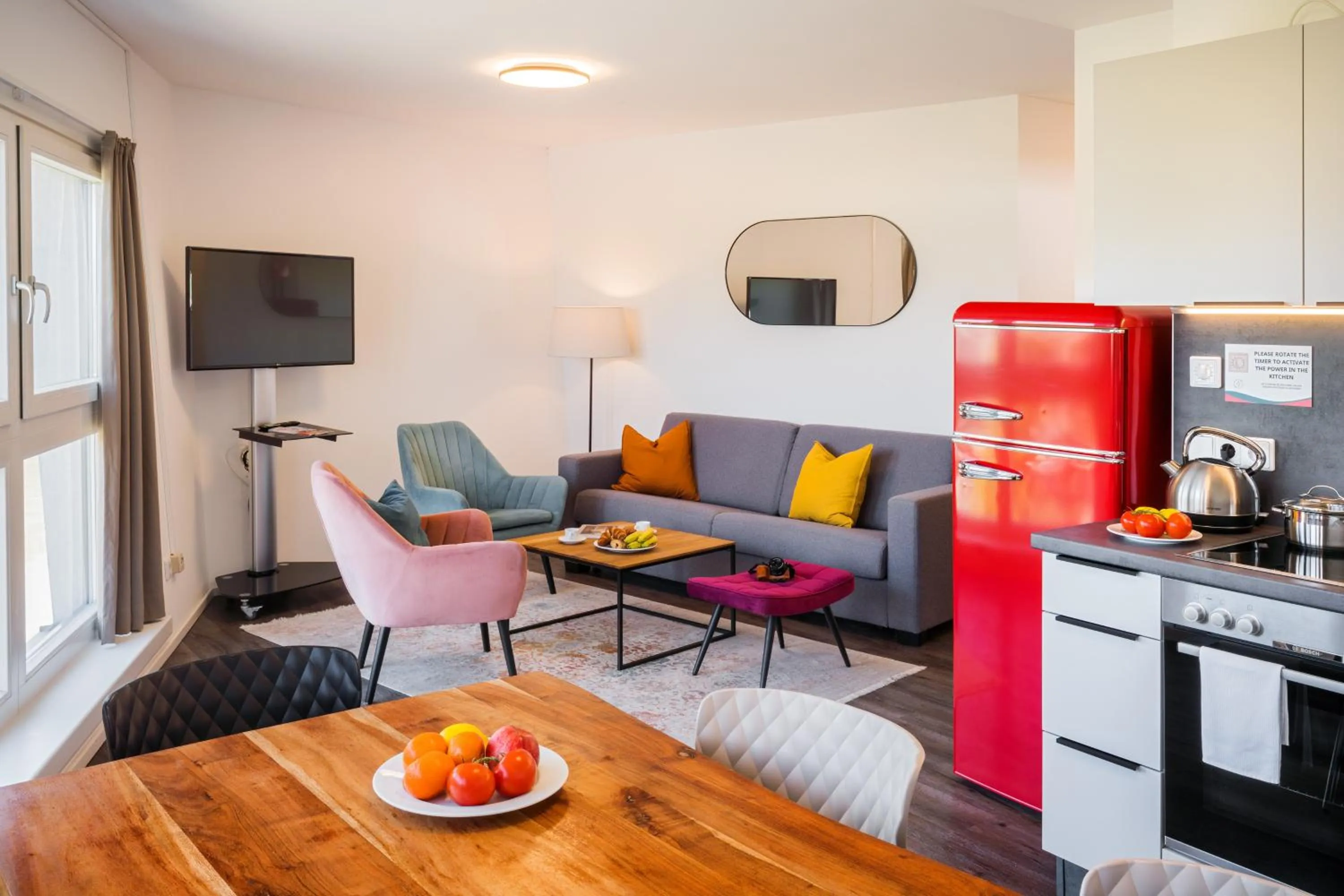 TV and multimedia in URBAN ISLAND I Riverside Apartments