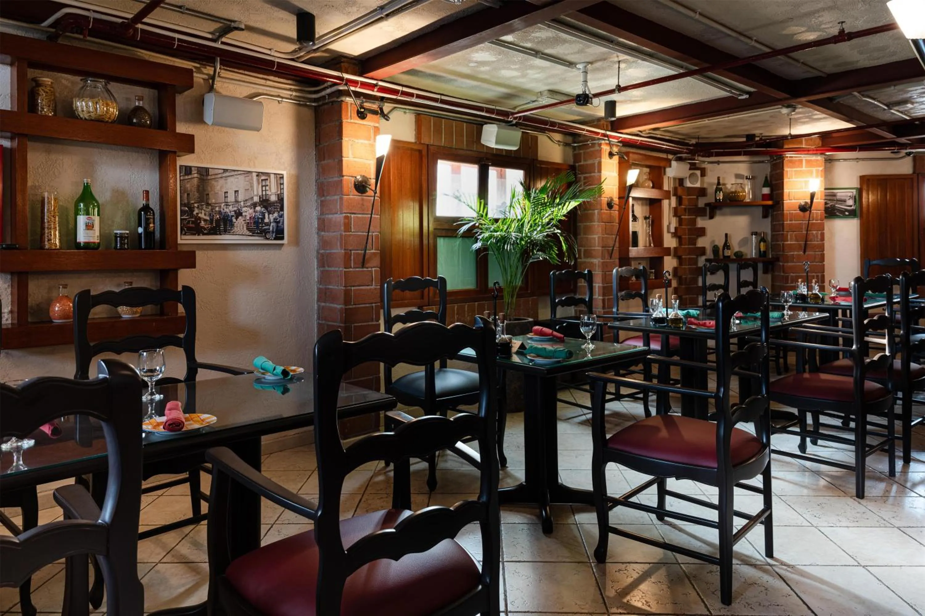 Restaurant/places to eat in Radisson Blu Hotel, Doha