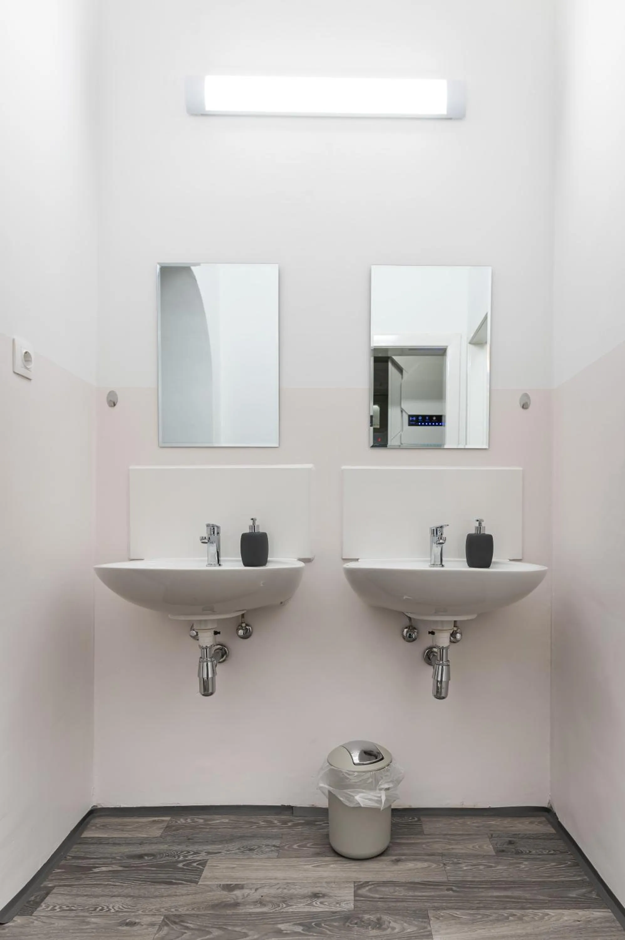 Bathroom in Space Home Apartment - Central Station # Hauptbahnhof