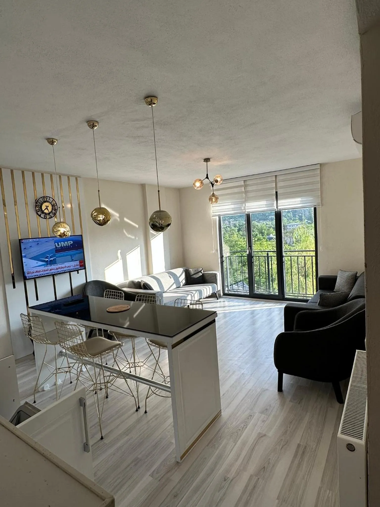 Living room in Golden Hour Apartment بورصة شقة مريحة Bursa Nilufer مَنْظَرٌ جَمِيلٌ