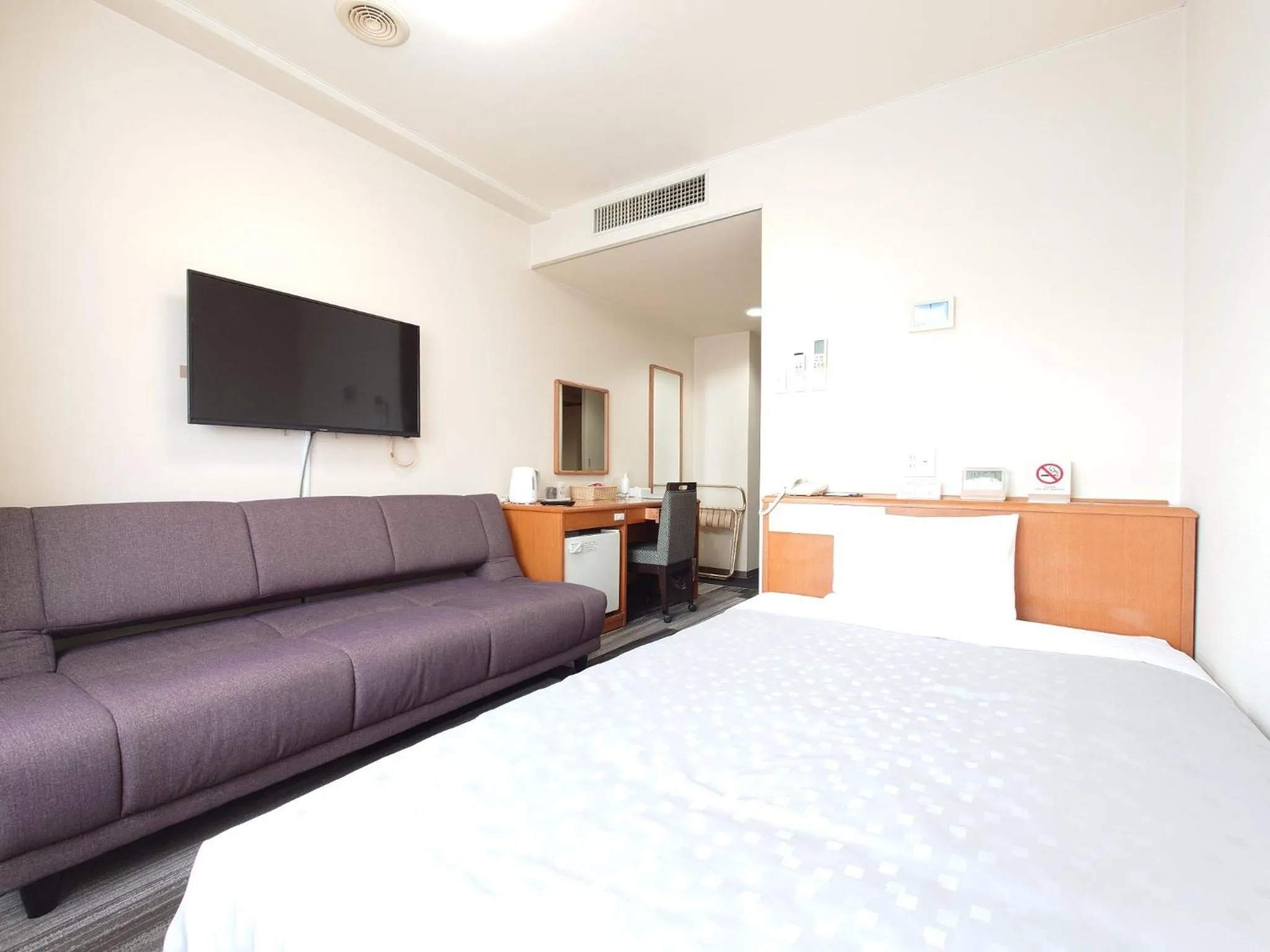 Bed in SAIDAIJI GRAND HOTEL - Vacation STAY 92825
