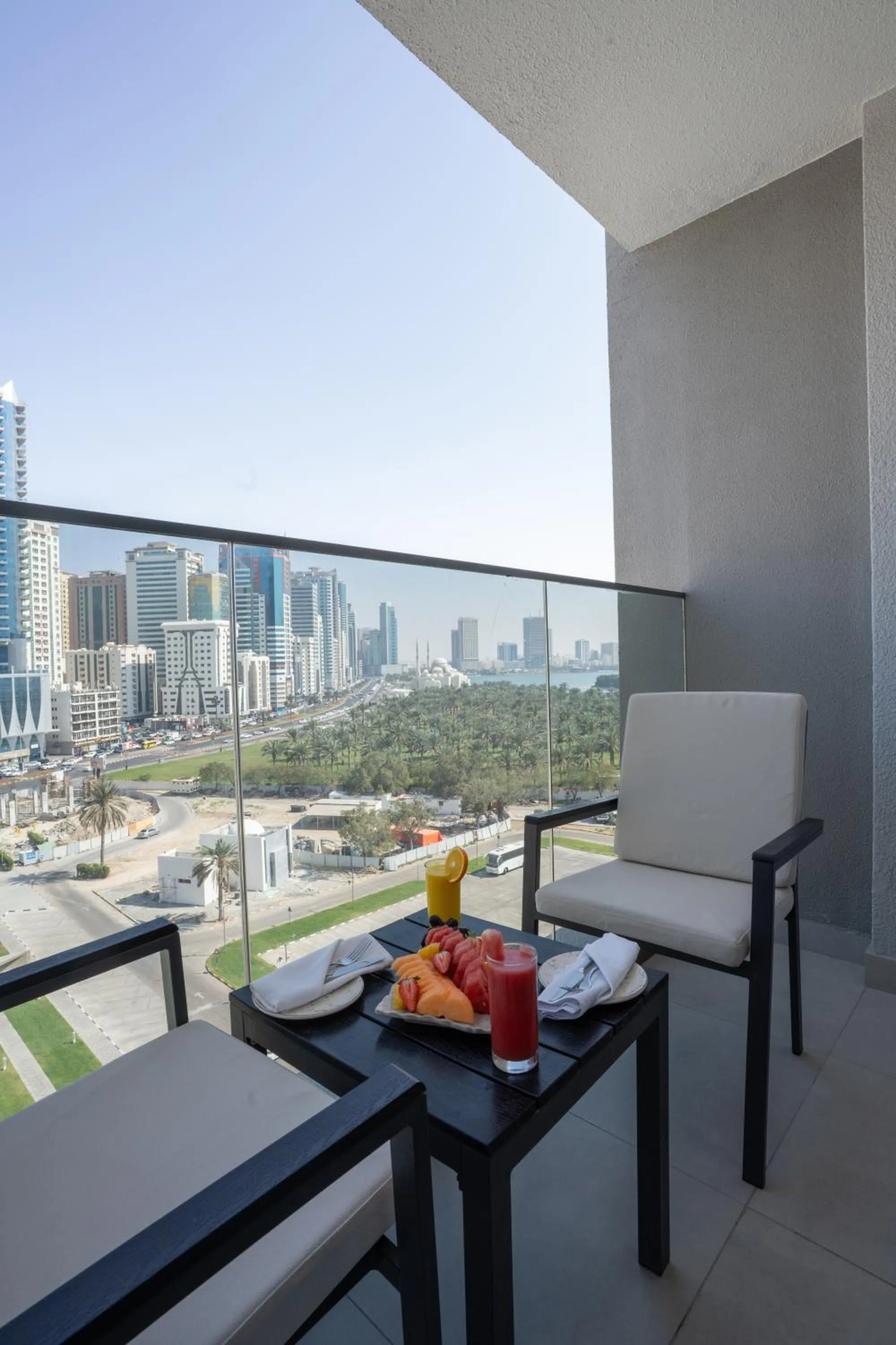 Balcony/Terrace in Hotel Holiday International