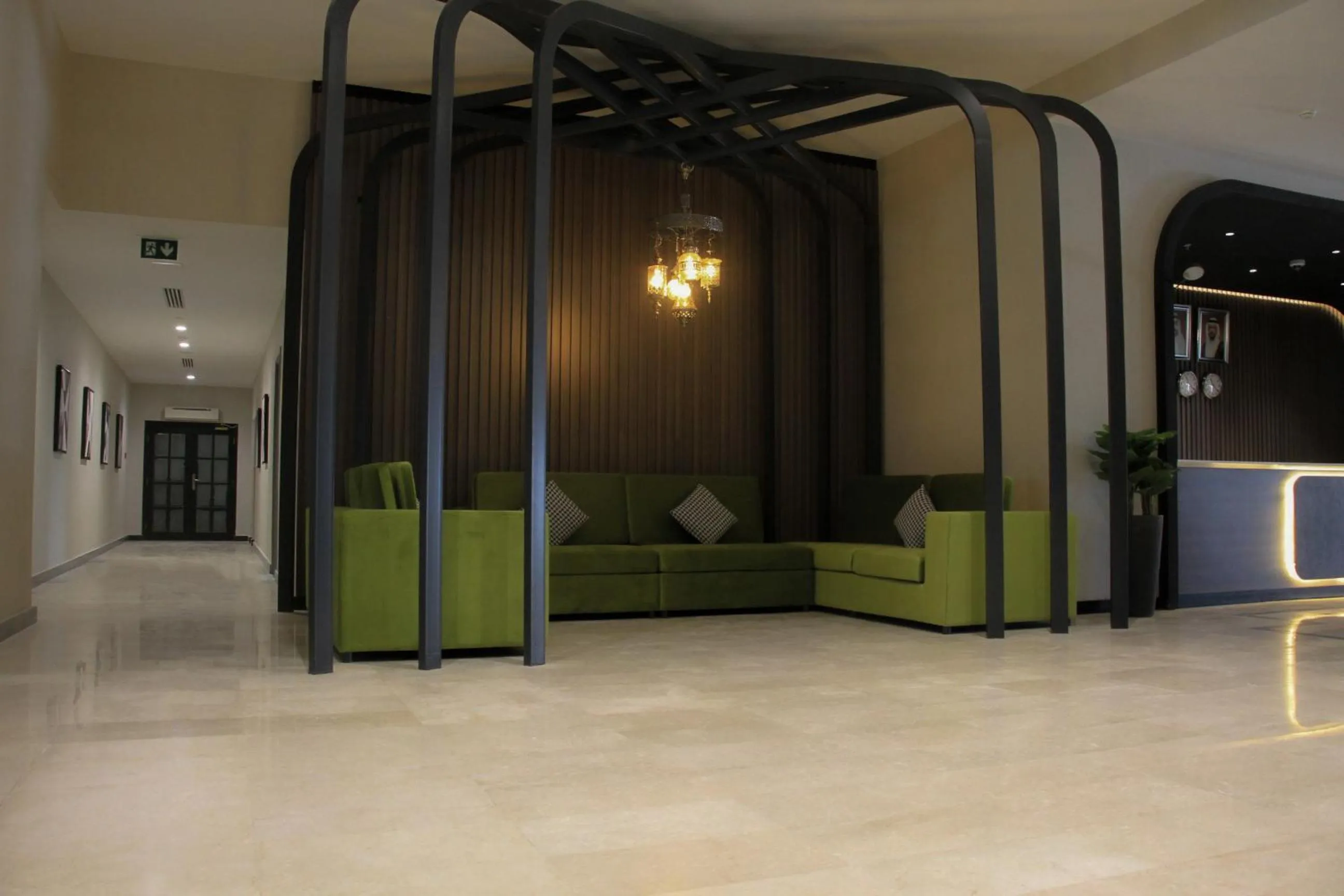 Seating area in Hotel Holiday International