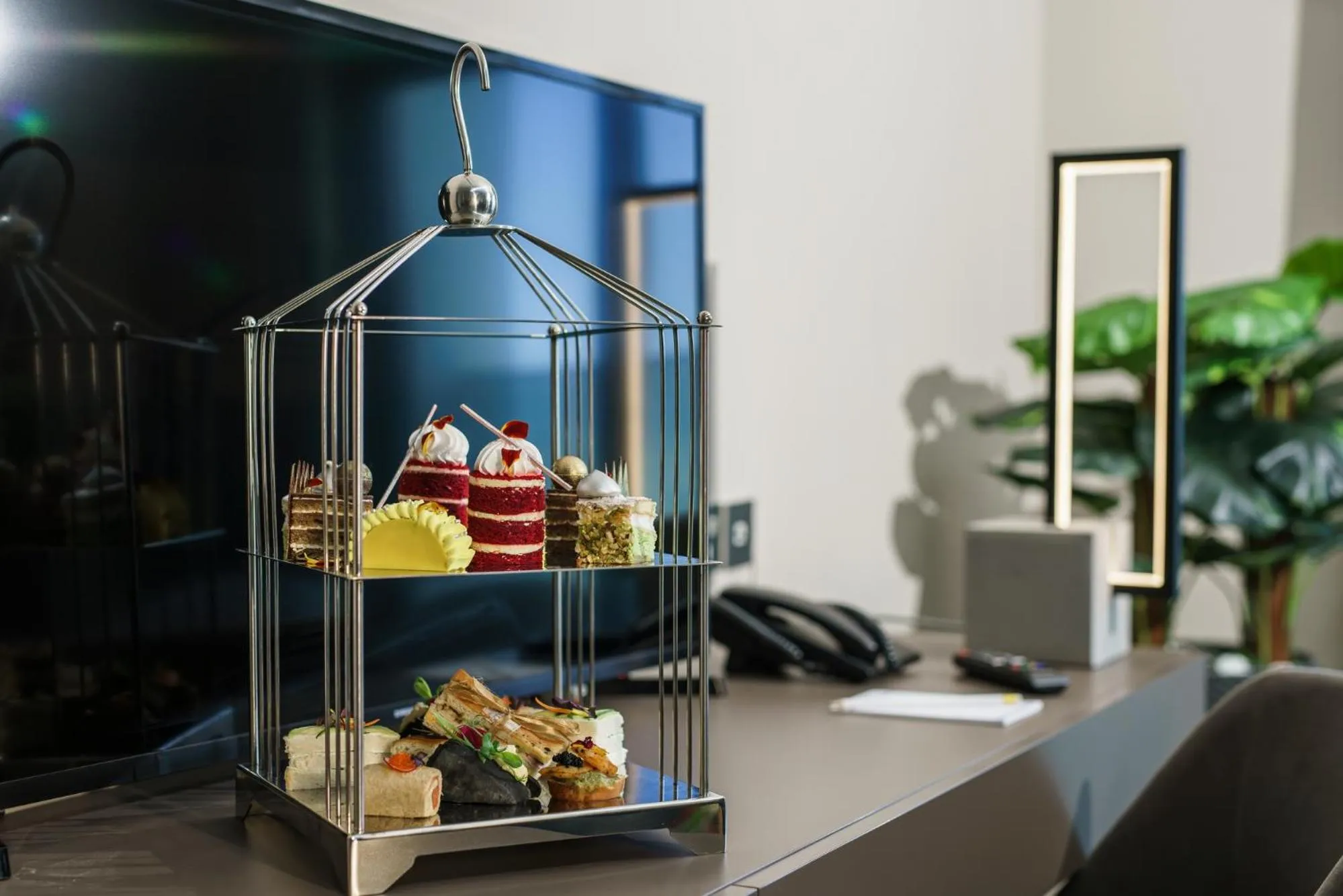 Food in Hotel Holiday International