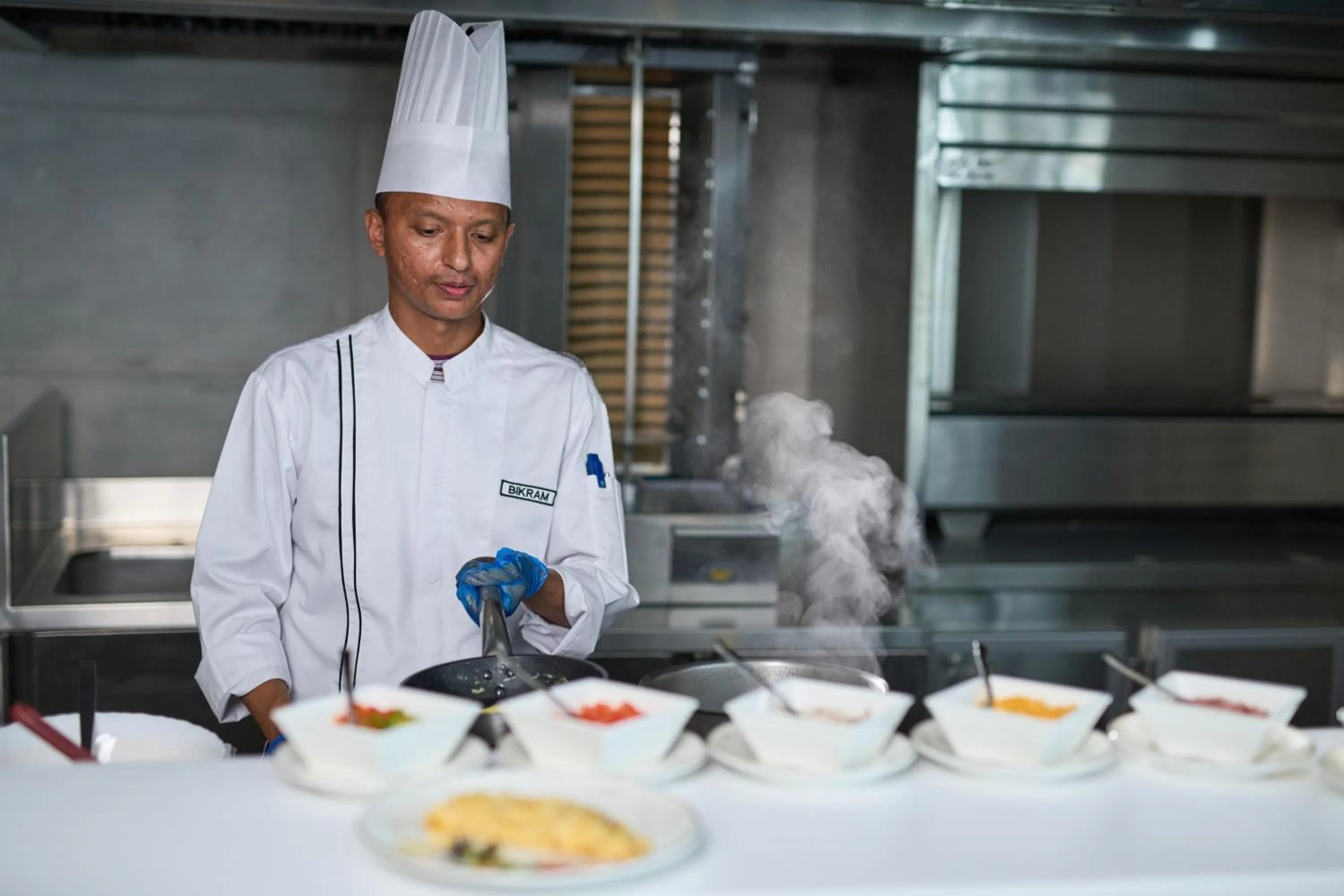 Food and drinks in Hotel Holiday International