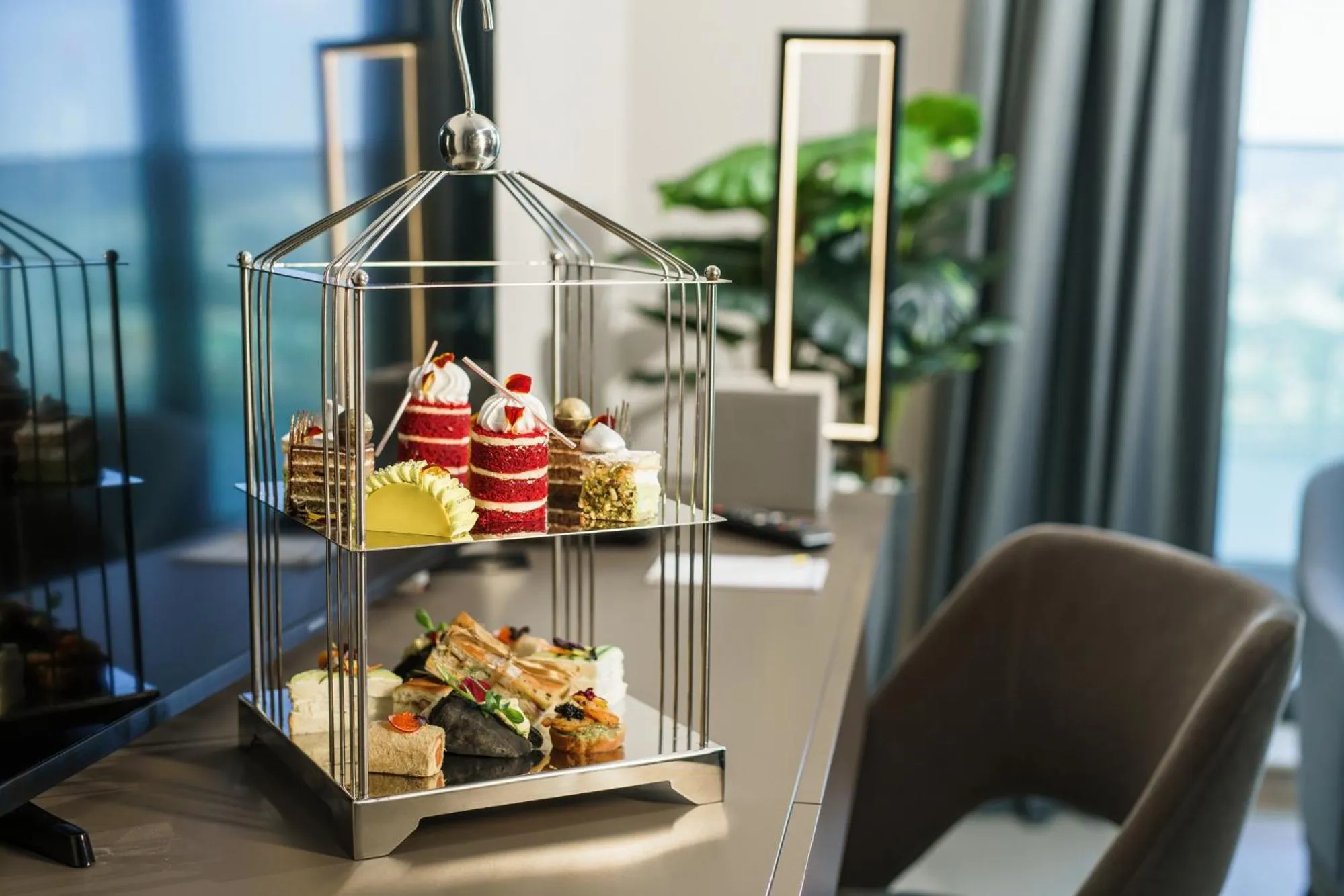 Food in Hotel Holiday International