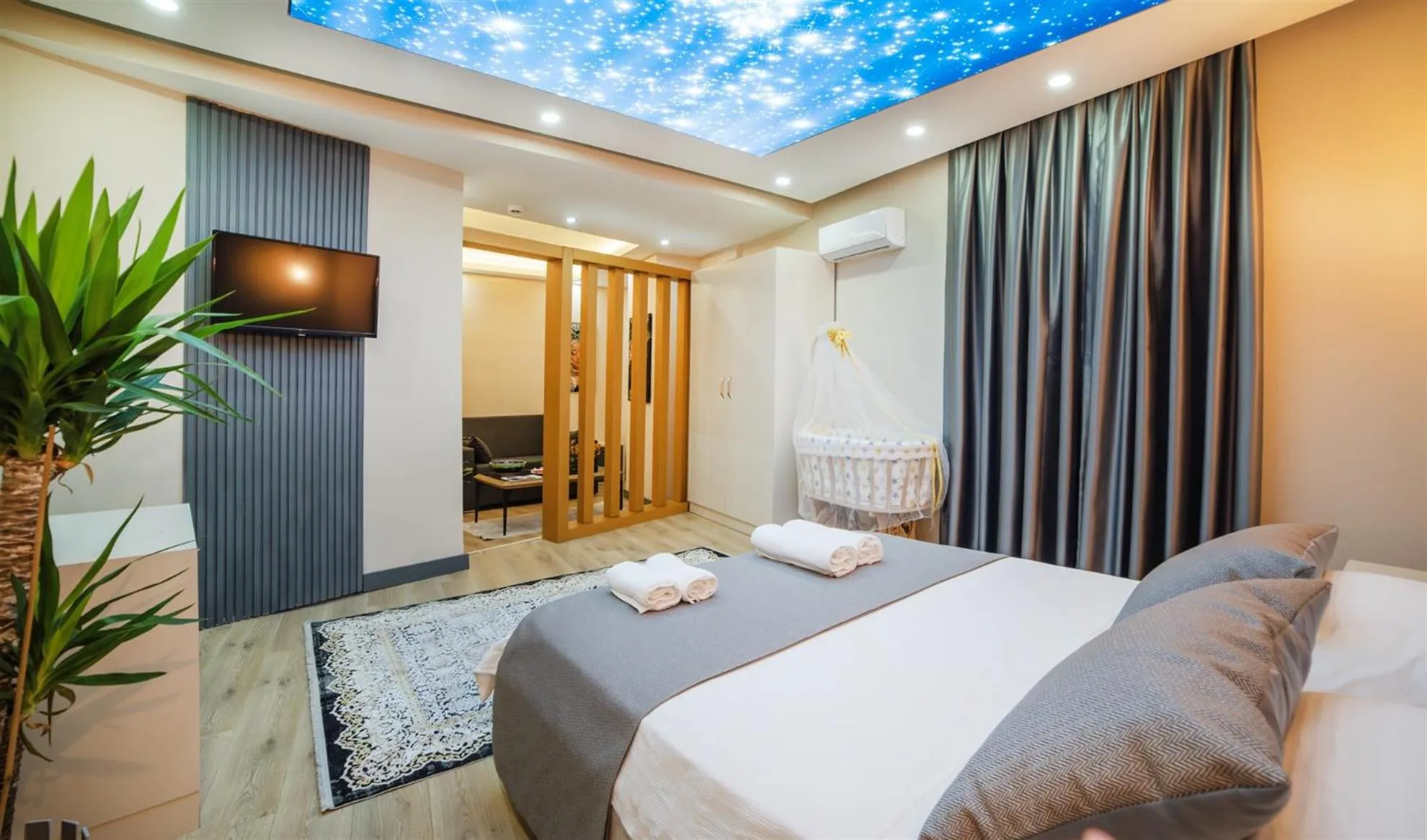 Living room, Bed in Blue Marina Hotel & Spa