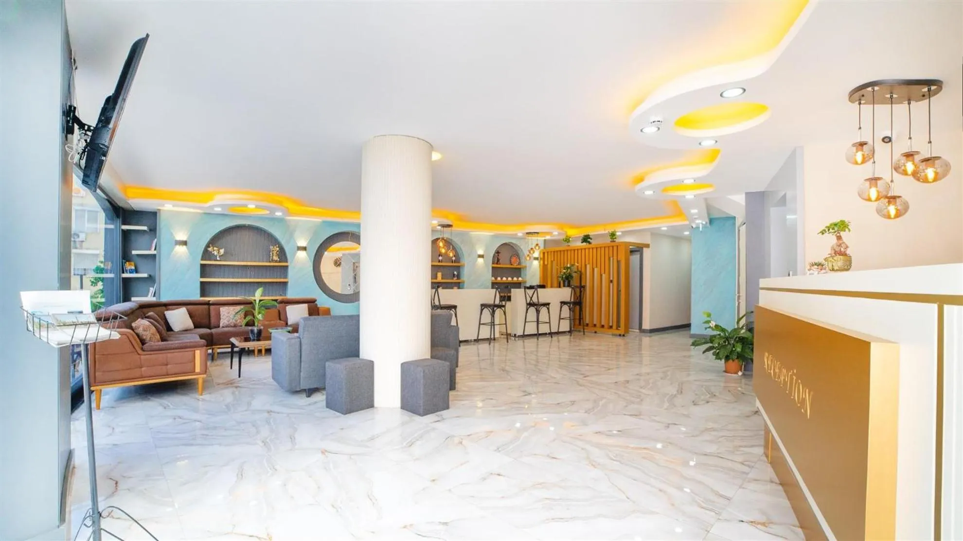 Lobby or reception in Blue Marina Hotel & Spa