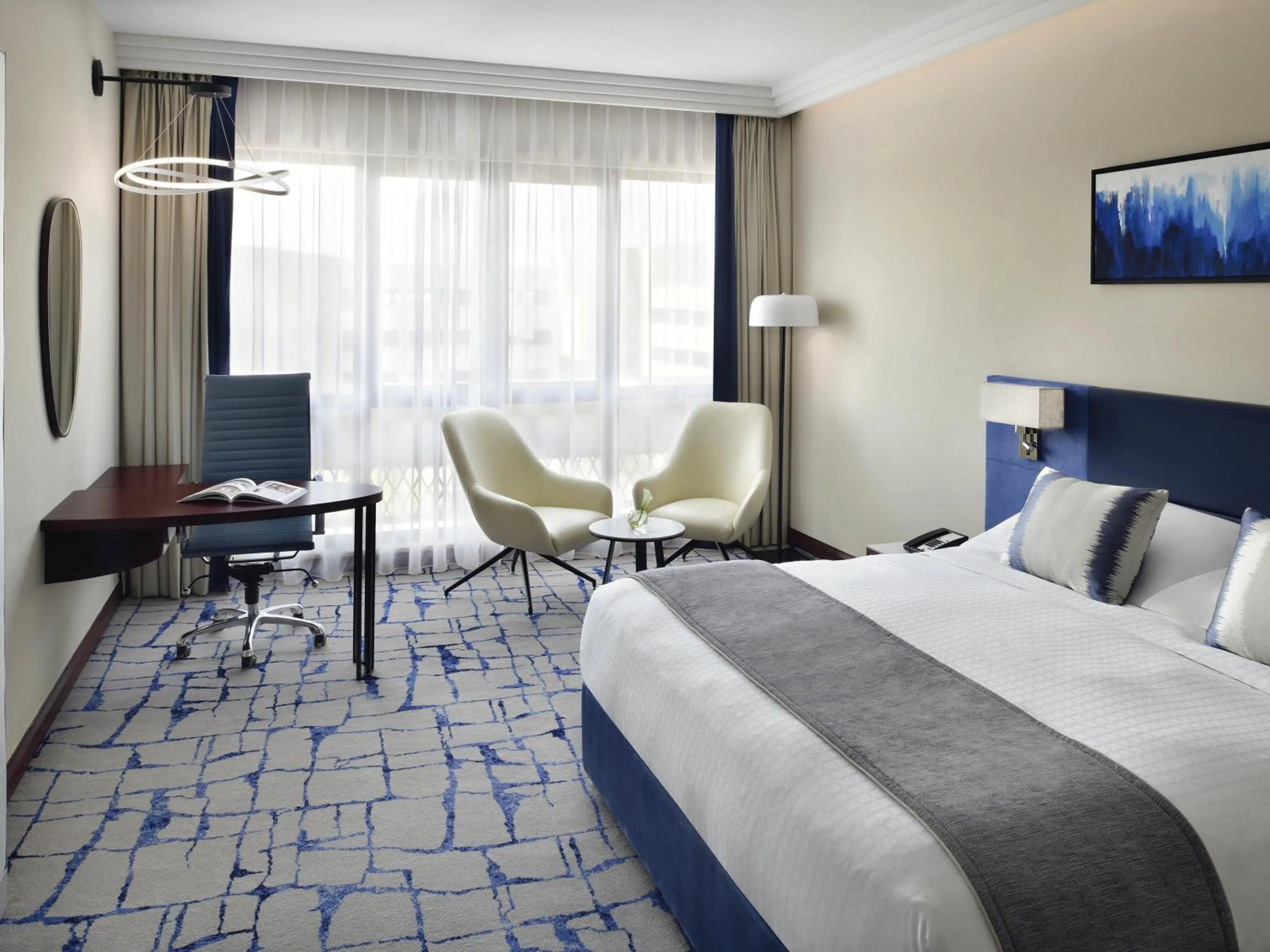 Bedroom, Bed in Mövenpick Hotel & Apartments Bur Dubai