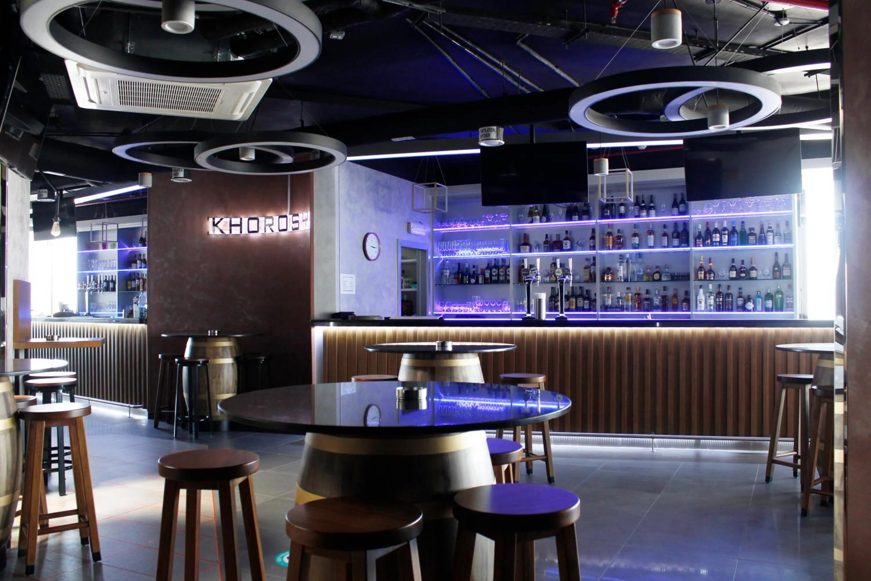 Restaurant/places to eat in Al Diar Dana Hotel