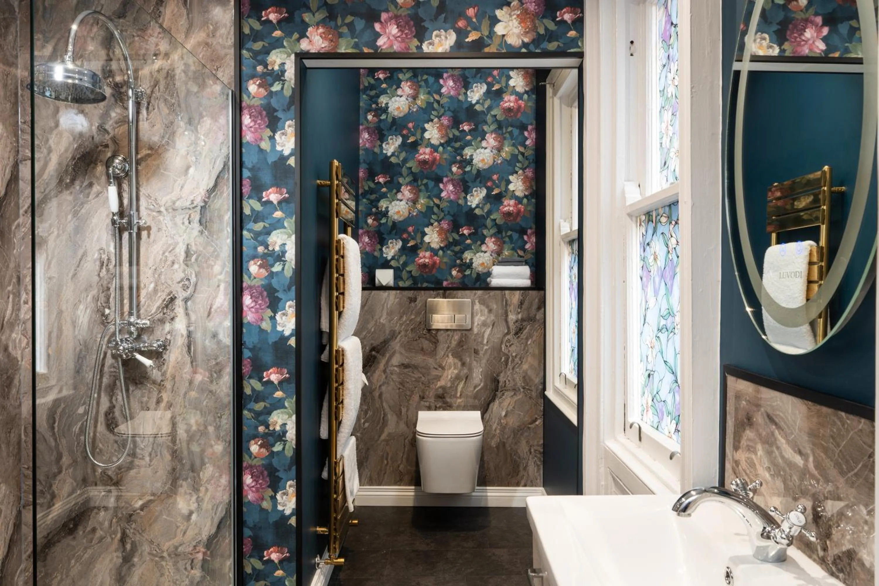 Shower in The Harrison Chambers of Distinction