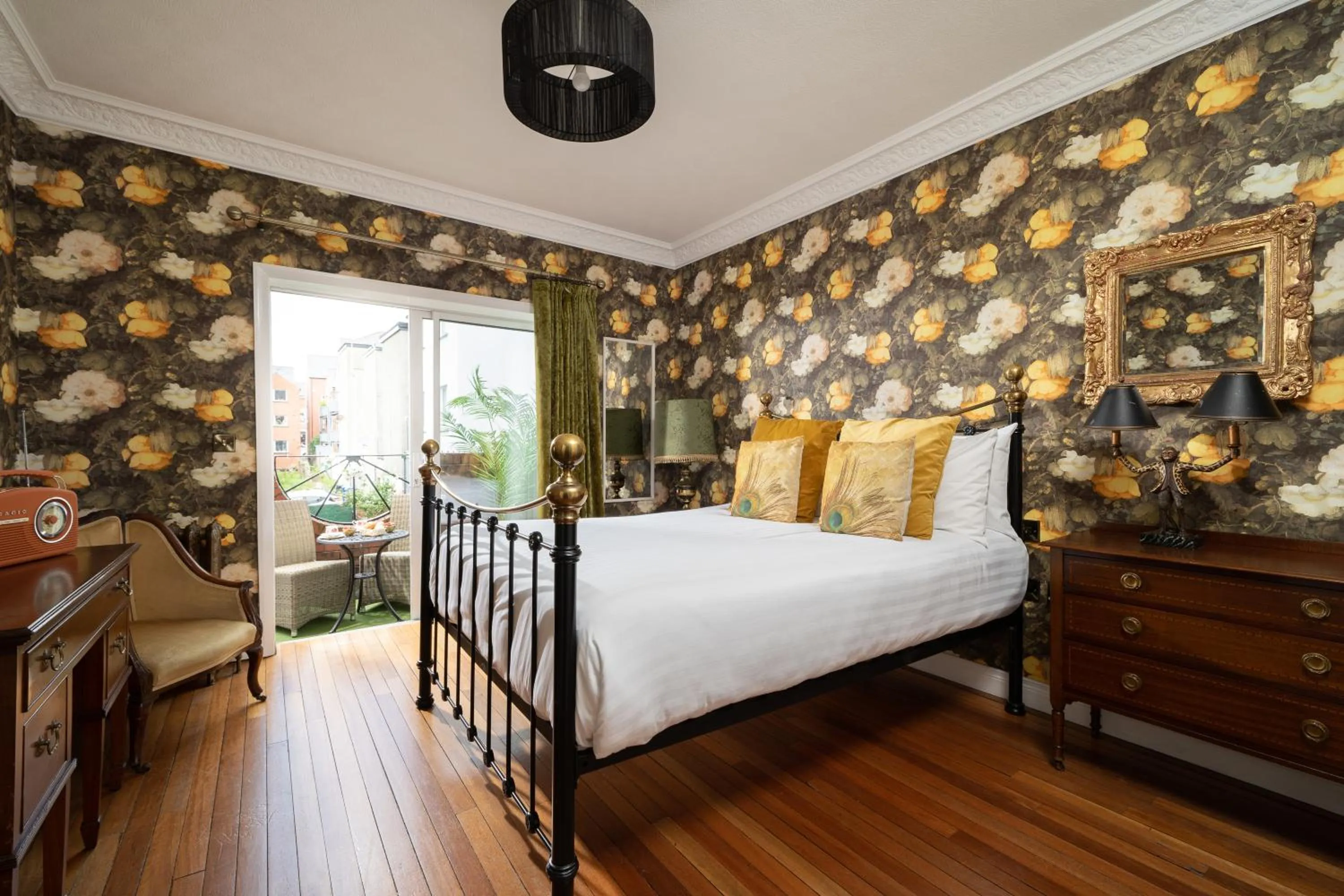 Bed in The Harrison Chambers of Distinction