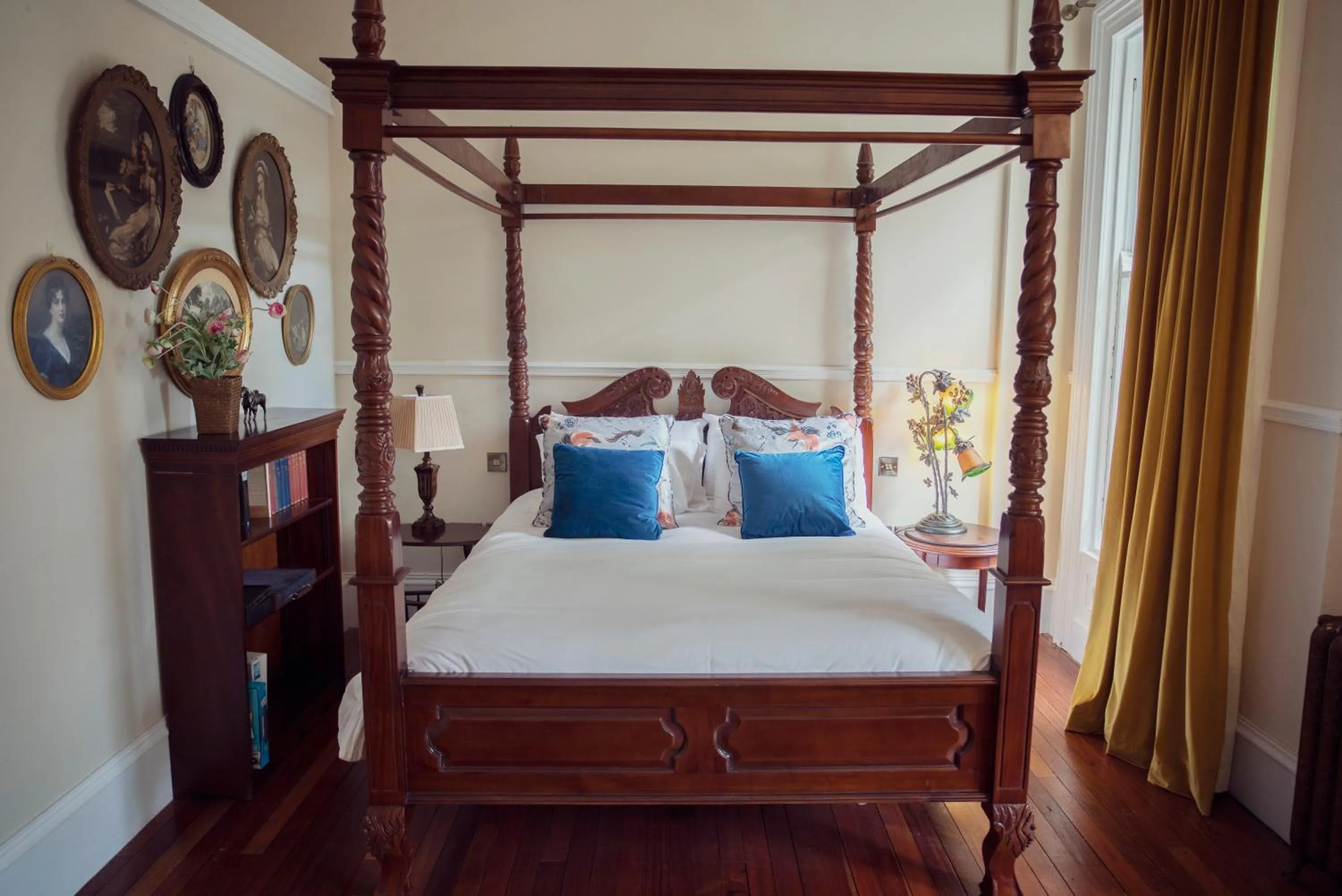 Bed in The Harrison Chambers of Distinction