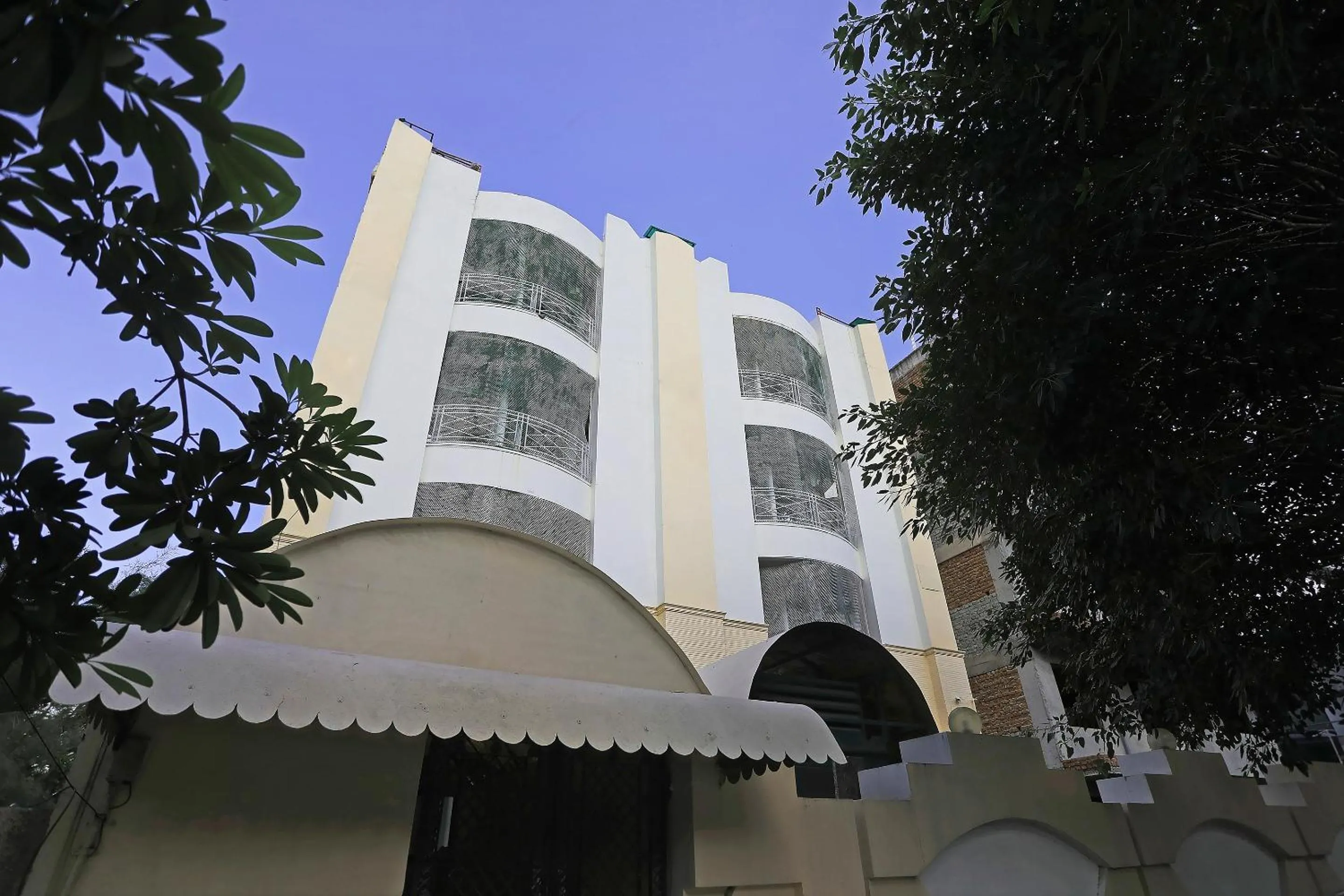 Facade/entrance in Capital O Perfect Inn