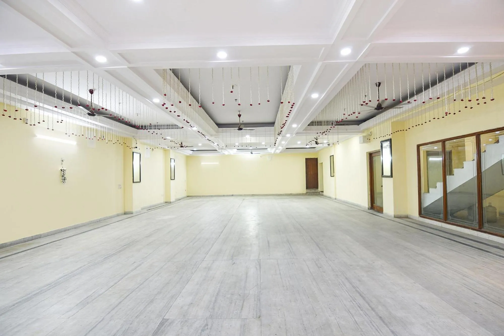 Banquet/Function facilities in FabHotel Prime Praathana