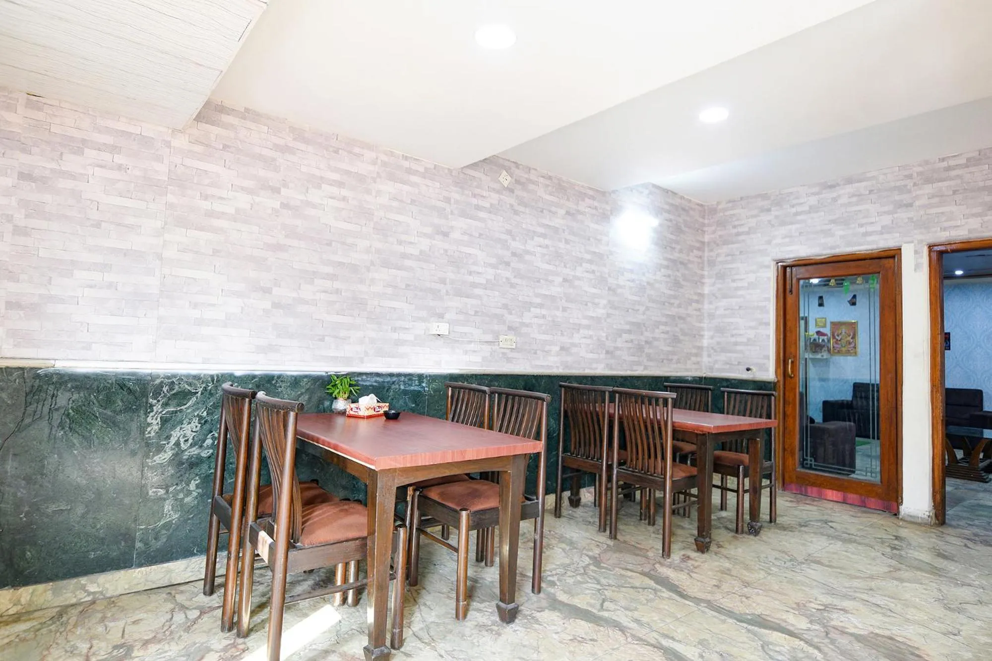 Restaurant/places to eat in FabHotel Prime Praathana