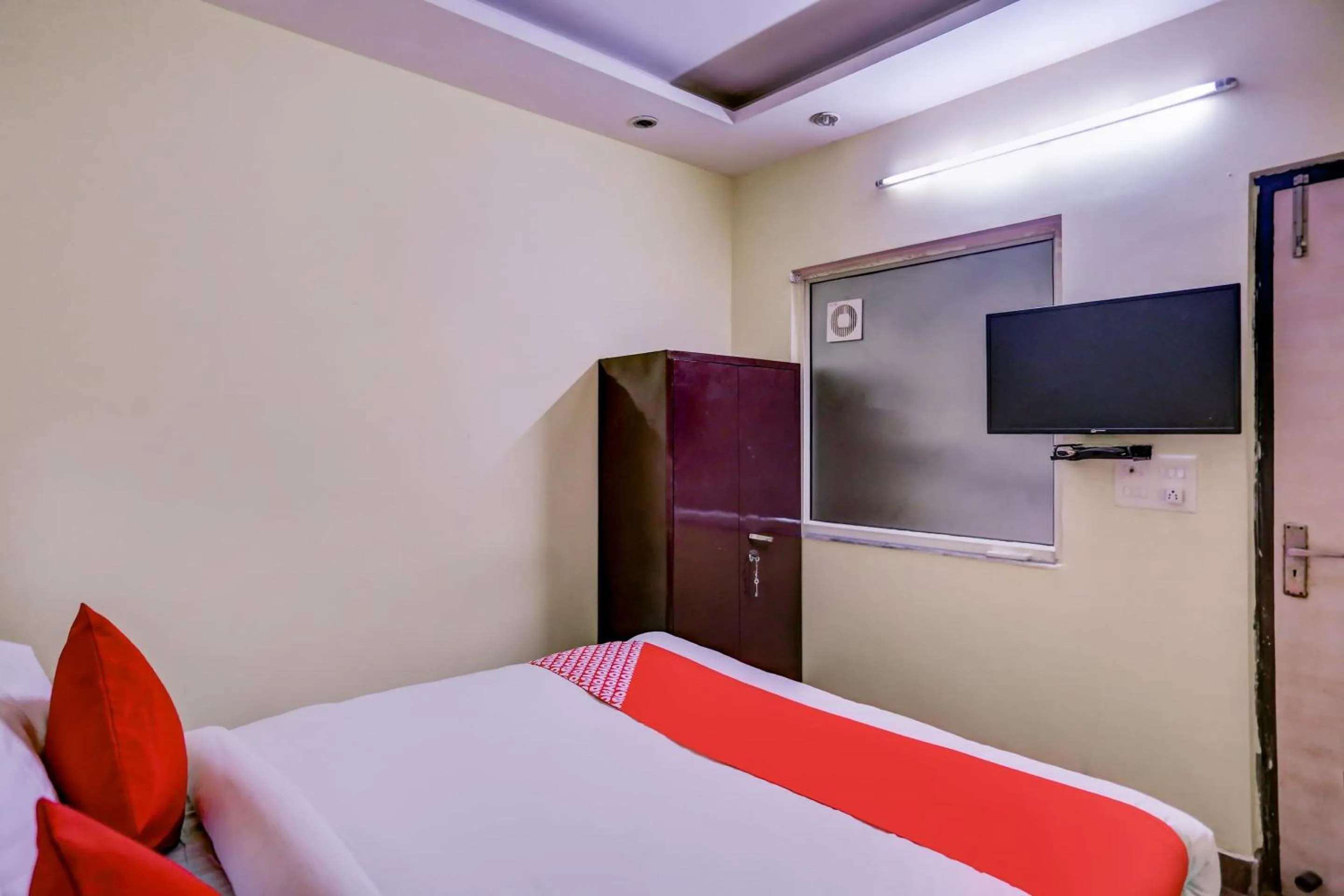 Lobby or reception, Bed in Hotel O Ashish Residency
