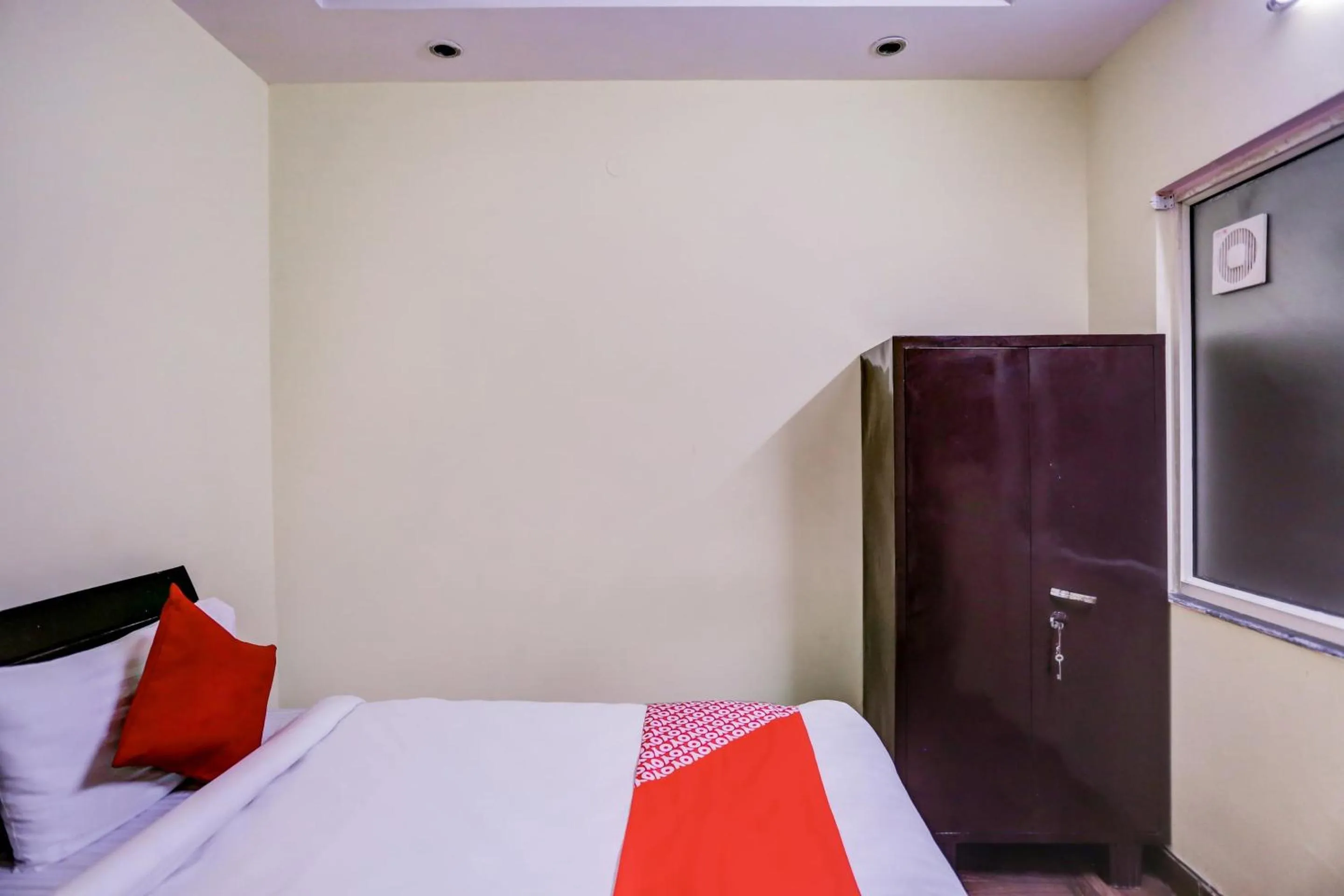 Bedroom, Bed in Hotel O Ashish Residency