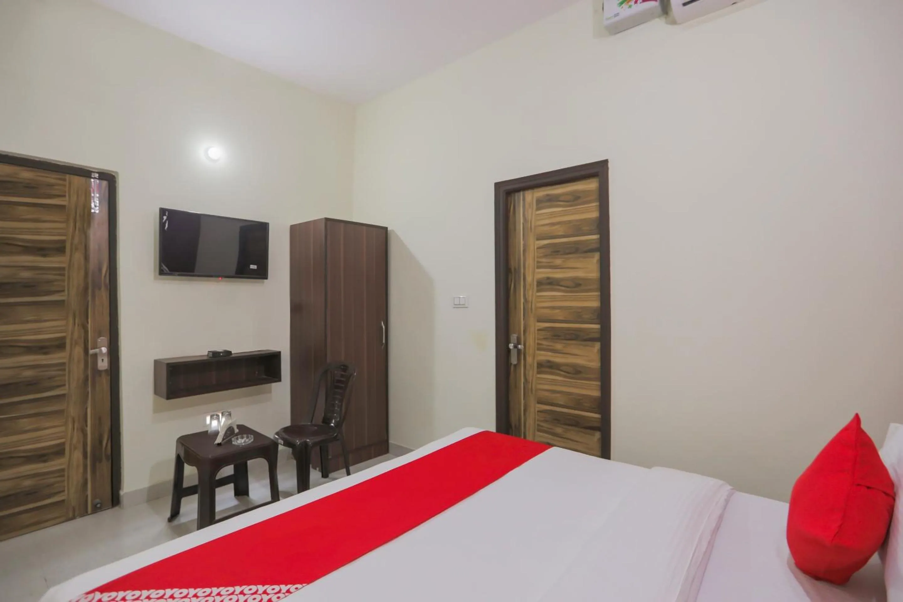Bedroom, Bed in Hotel O Sewa Residency