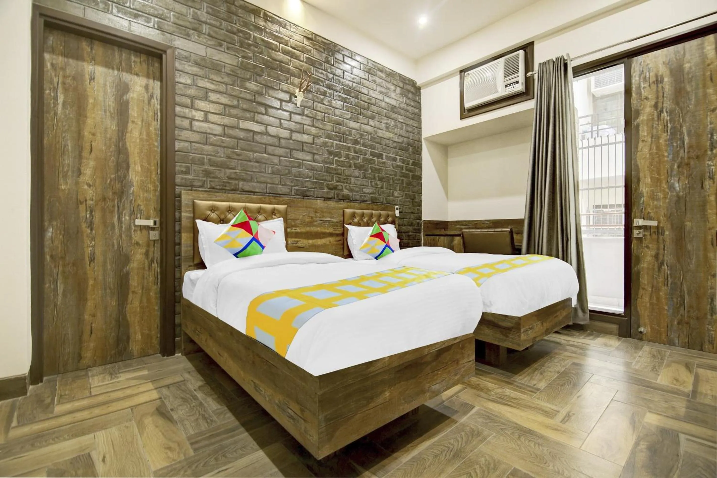 Bedroom, Bed in Collection O CLOUD BAY