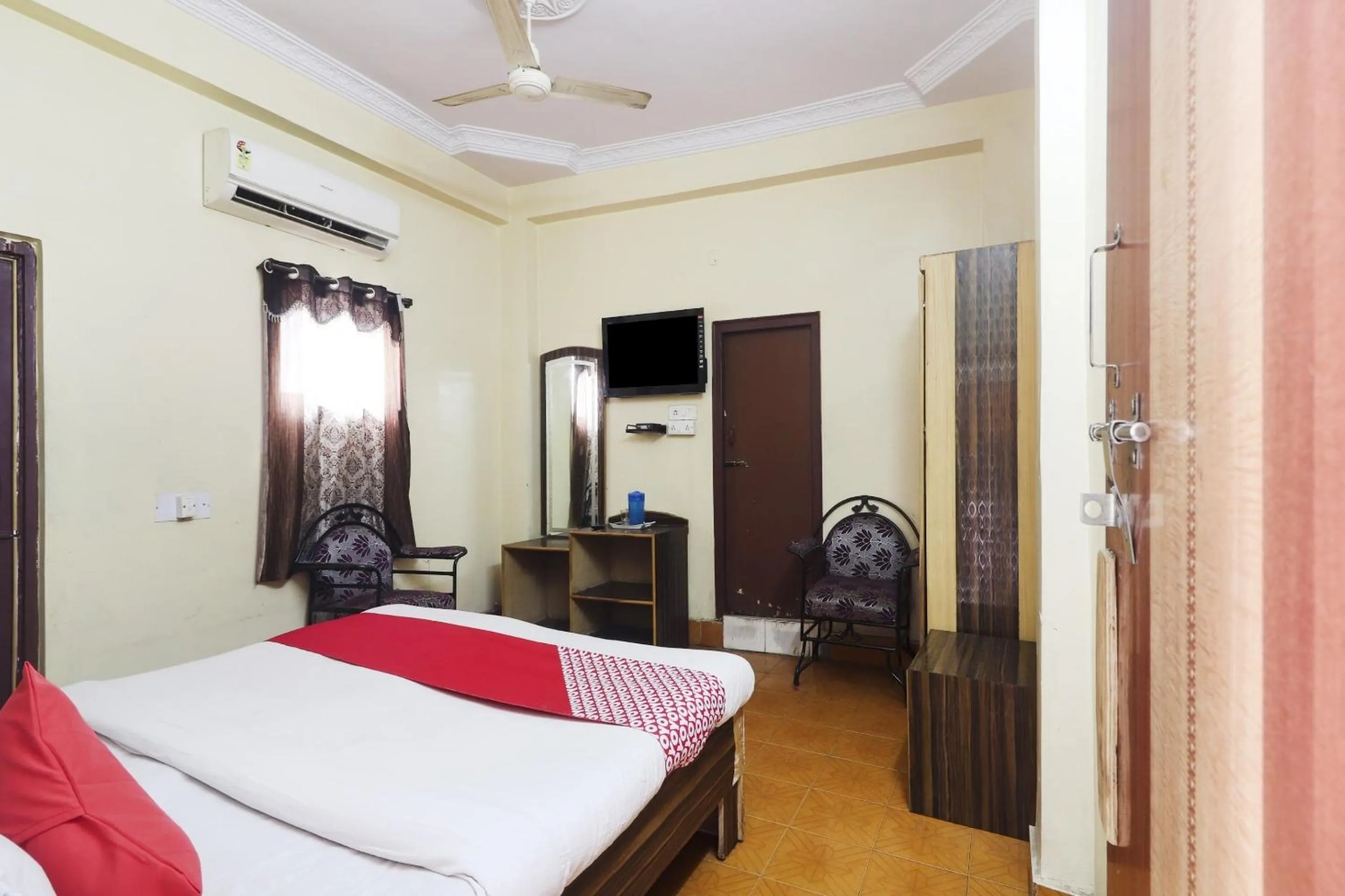 Bedroom, Bed in Hotel O Aadaab