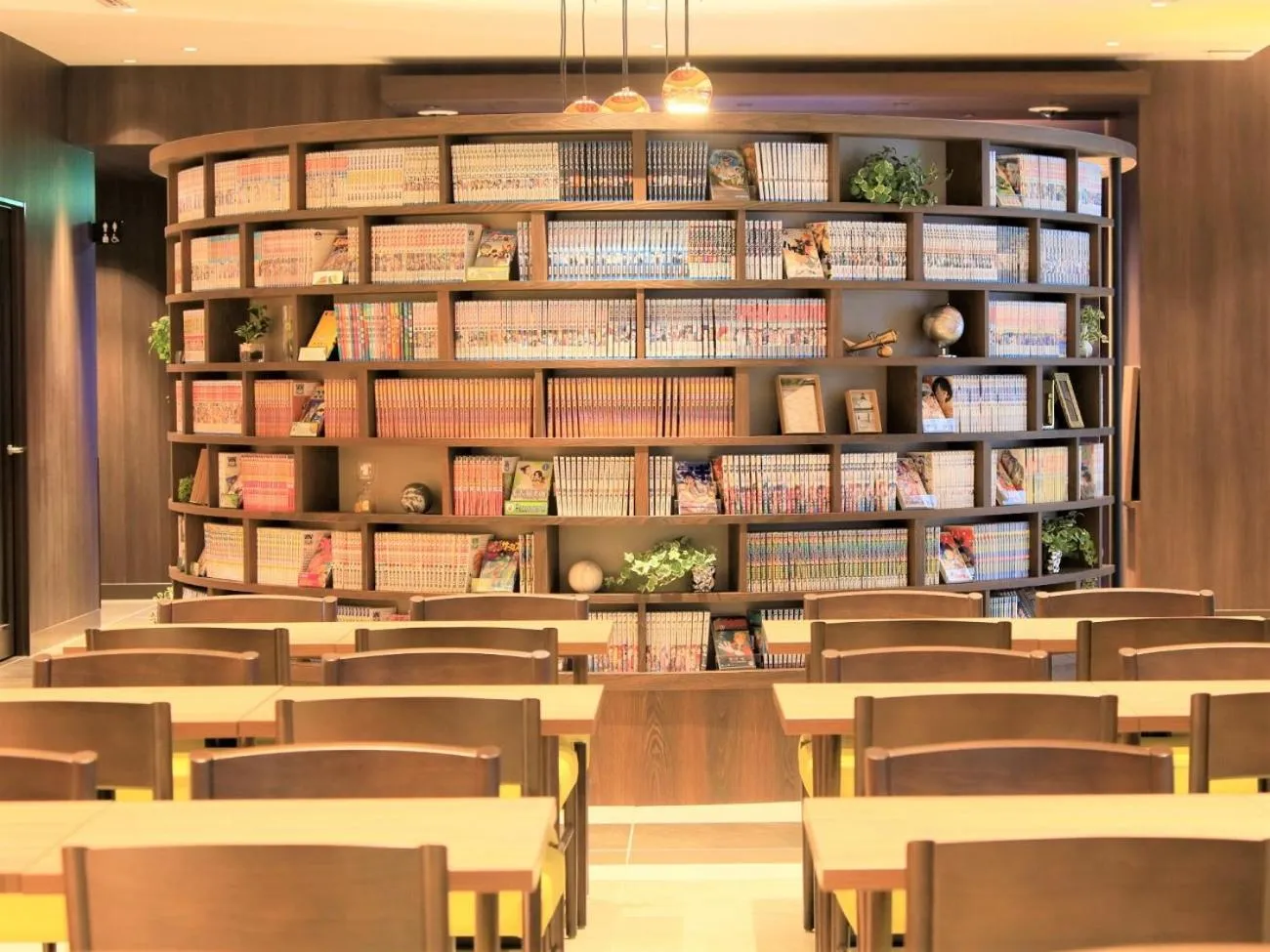 Library in QuintessaHotel FukuokaTenjin Comic&Books
