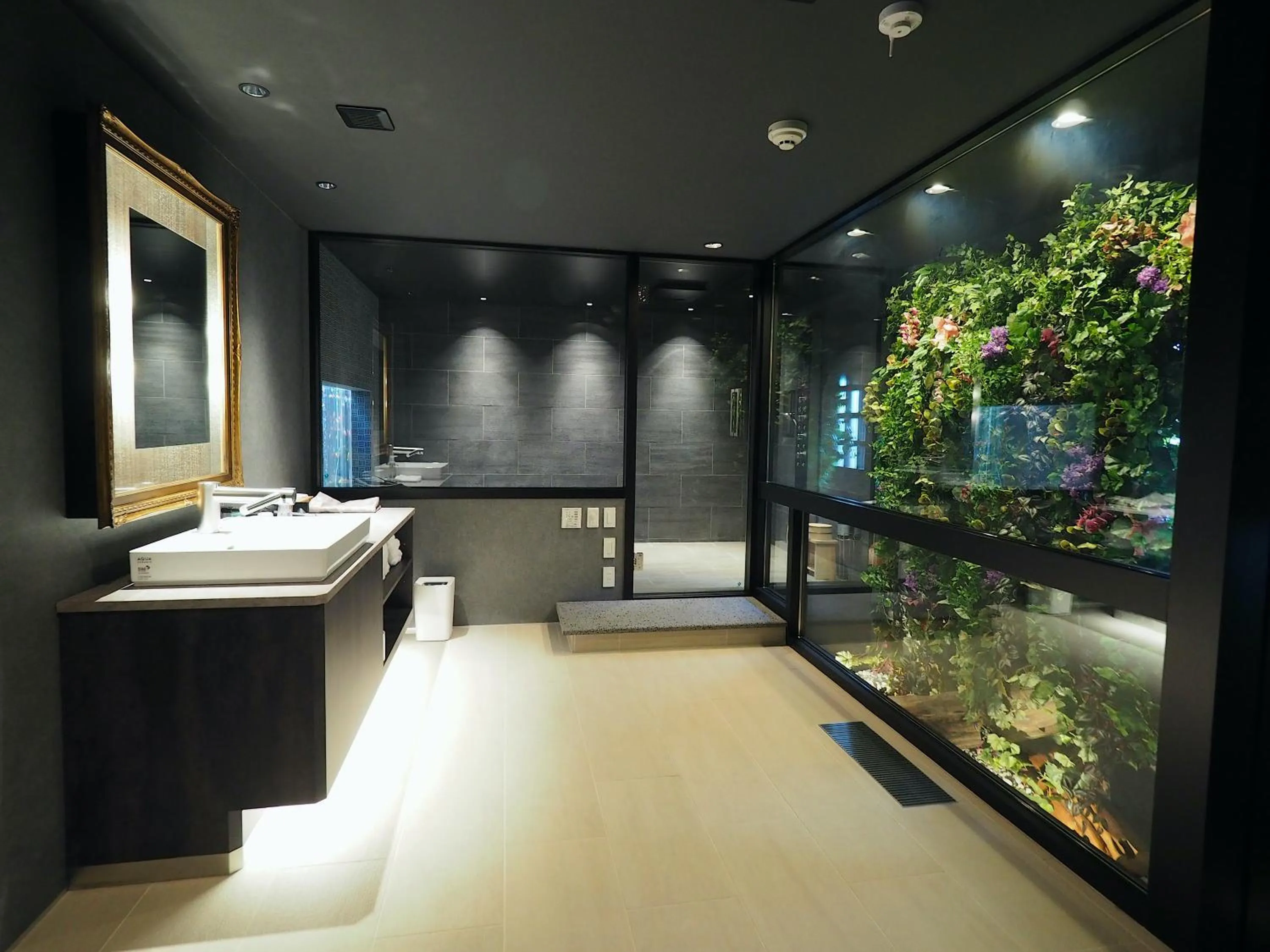 Bathroom in Pres de La Mer