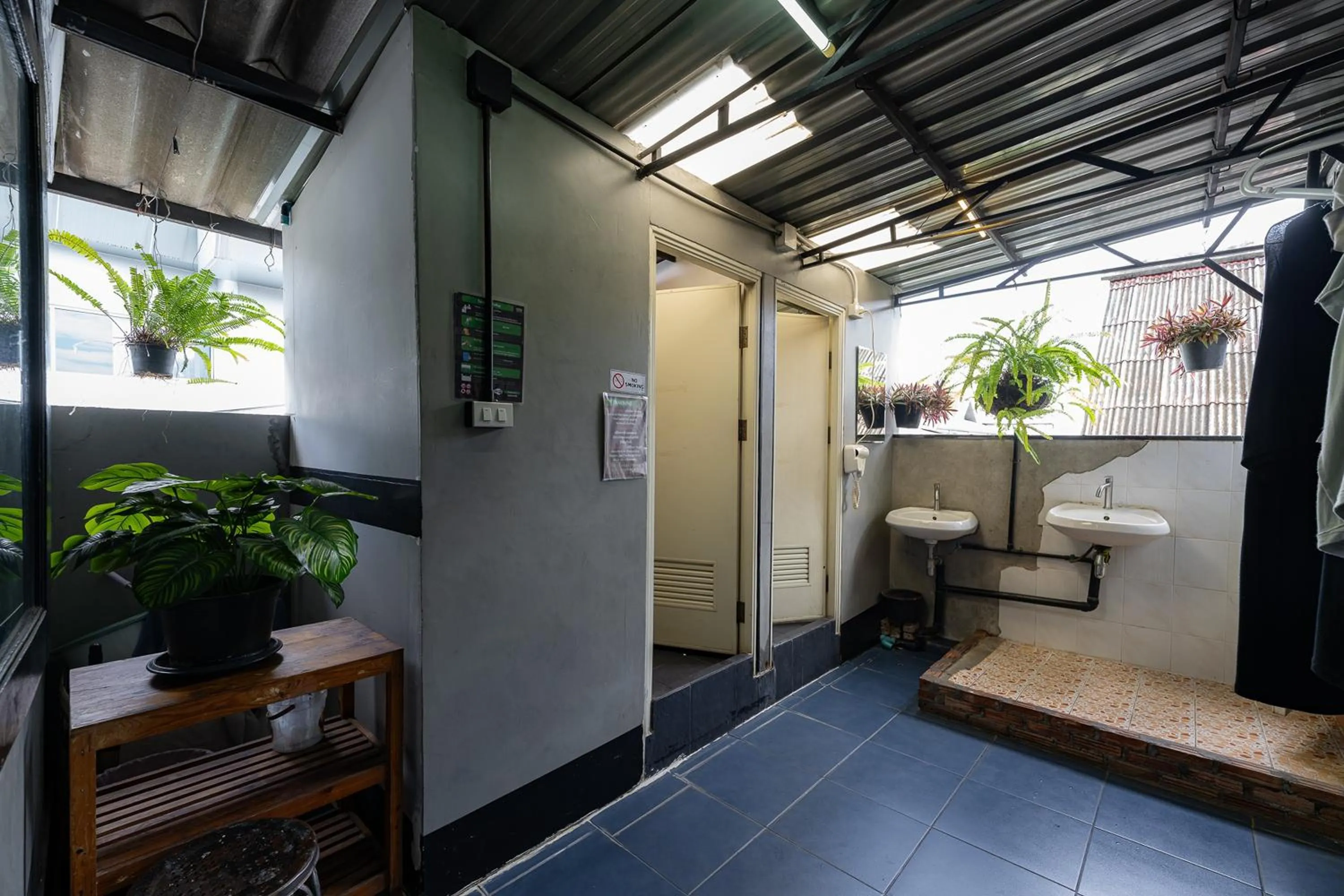 Bathroom in KAYAN Hostel