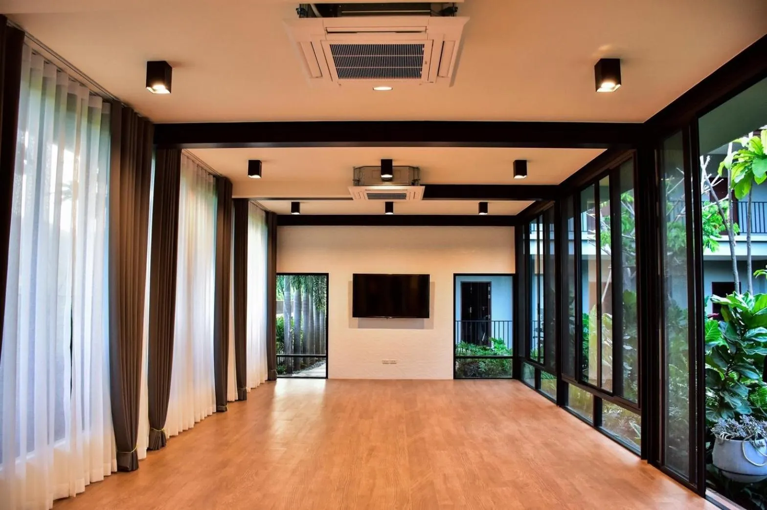 TV and multimedia in JINGLE JUNGLE RESORT KHAOYAI