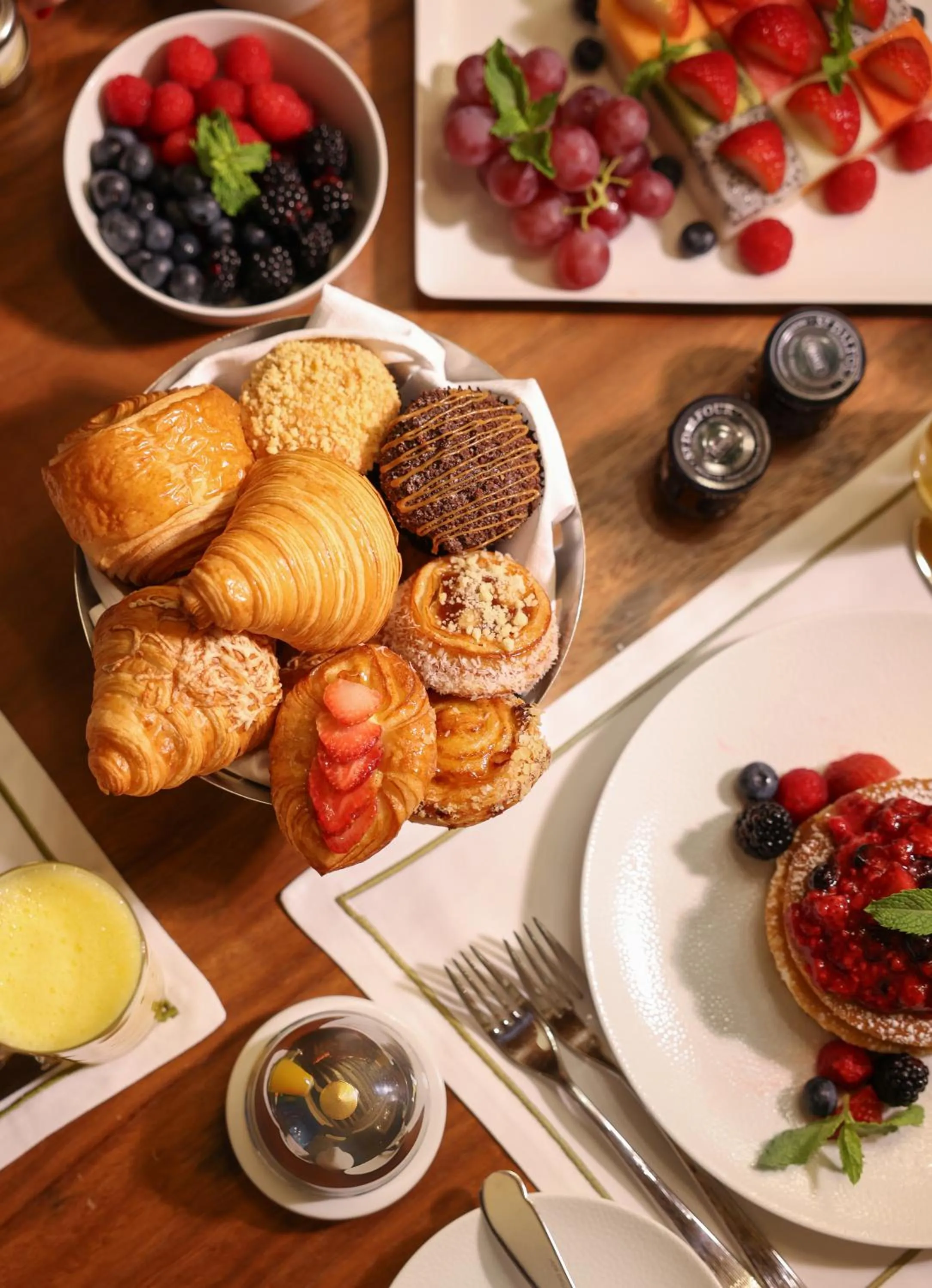 Breakfast in Kempinski Hotel Mall of the Emirates, Dubai