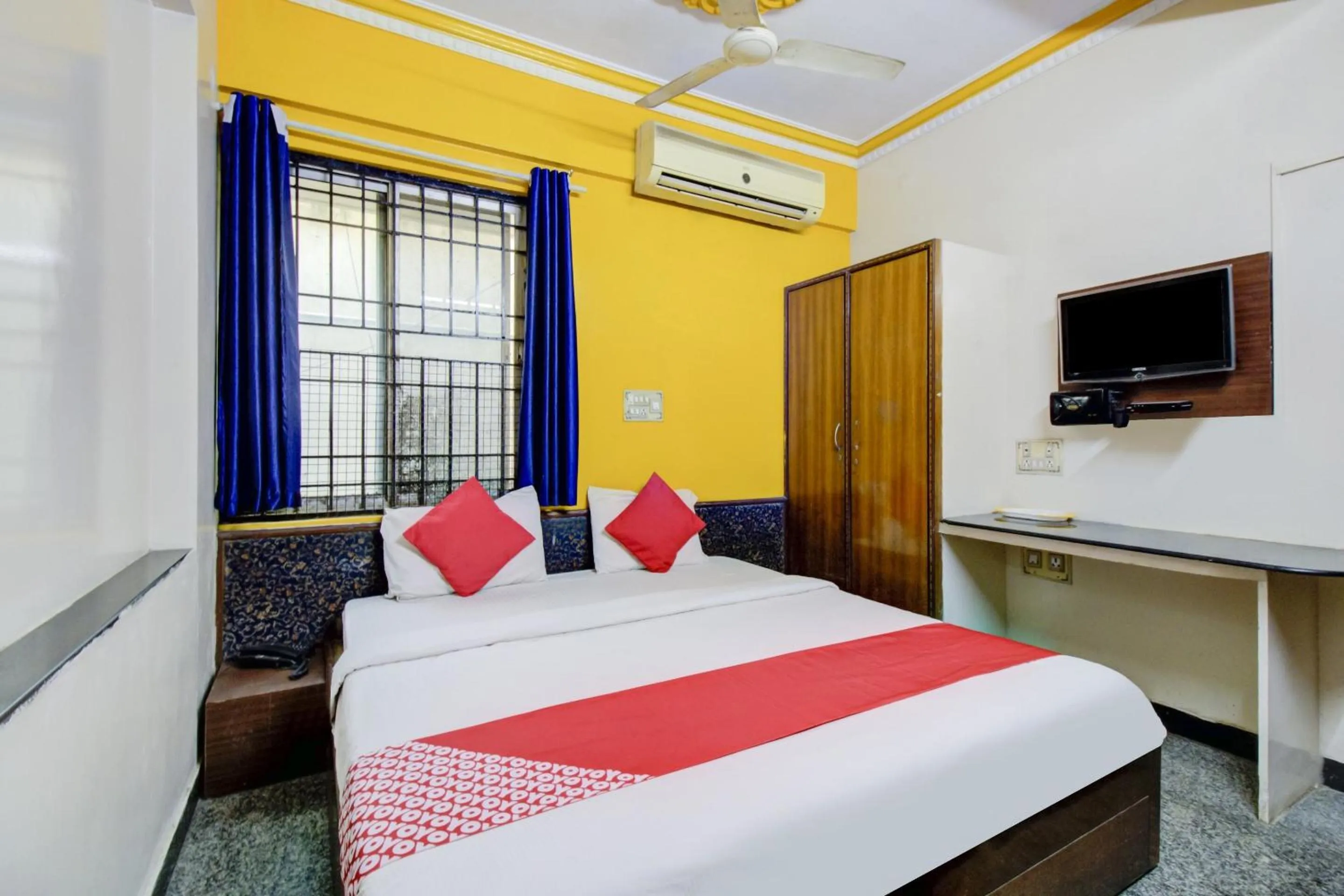 Bedroom in Hotel O Vijay Residency