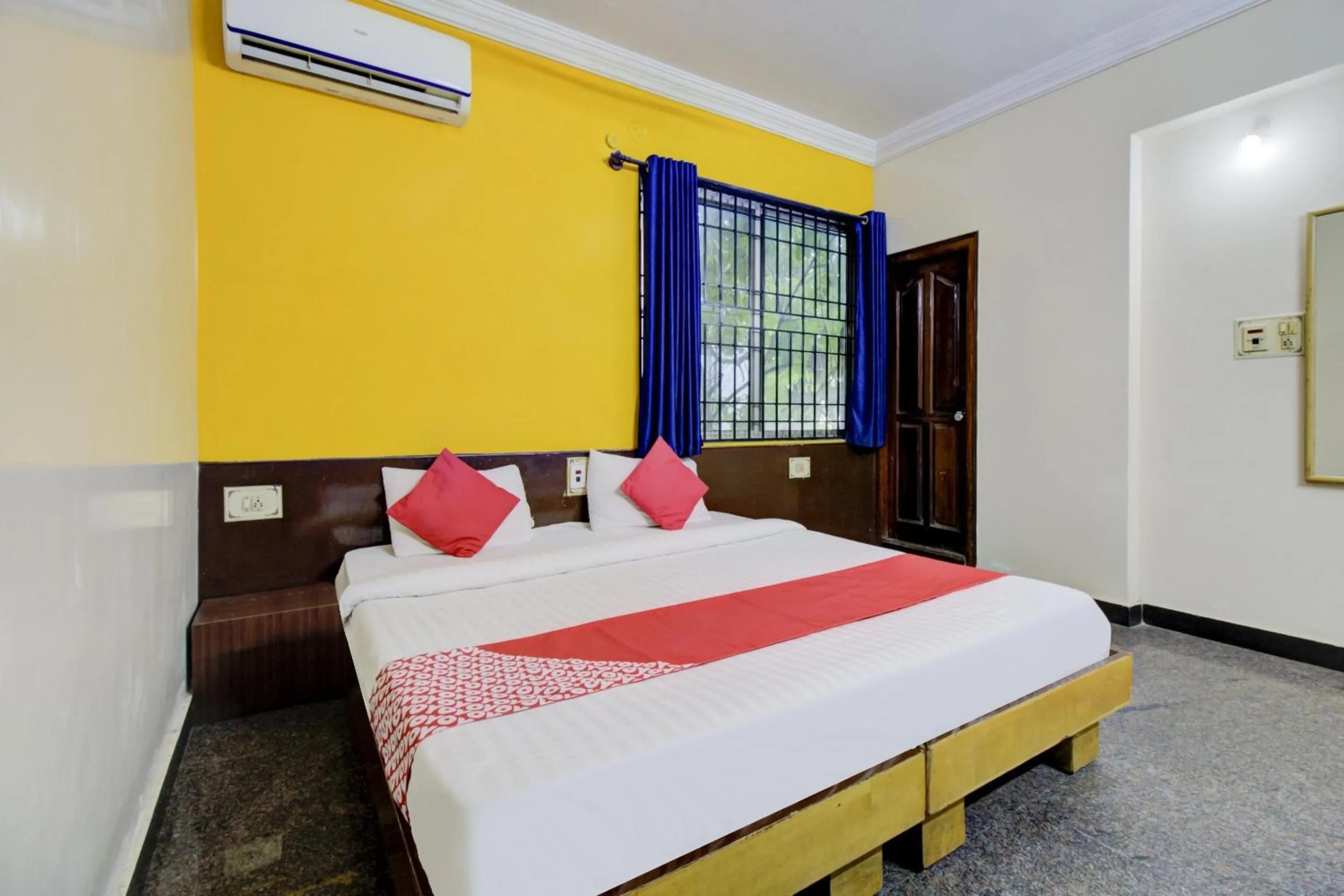 Bedroom in Hotel O Vijay Residency