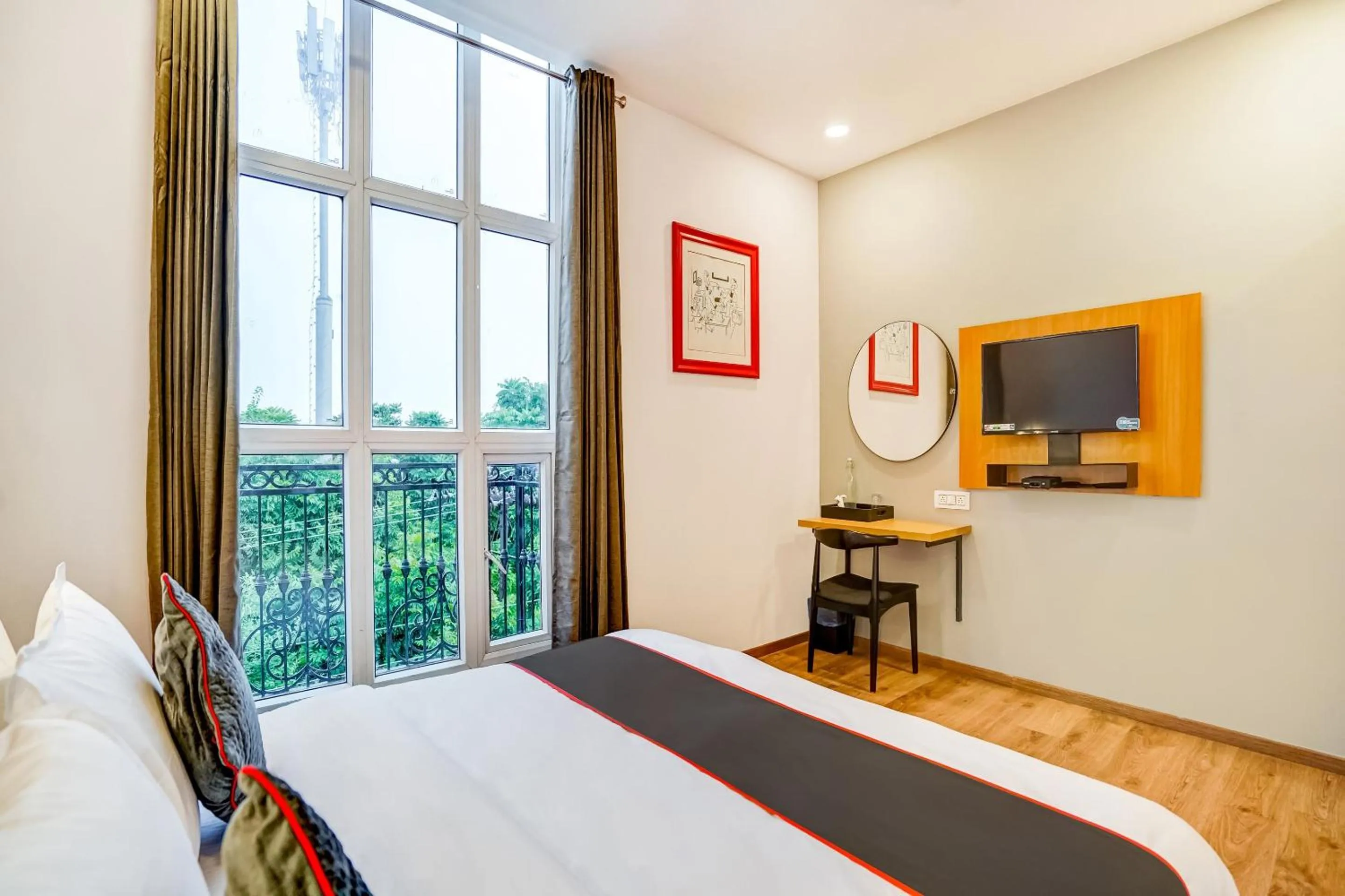 Facade/entrance, Bed in Super Townhouse Sector 19 Fun Republic Mall Indiranagar