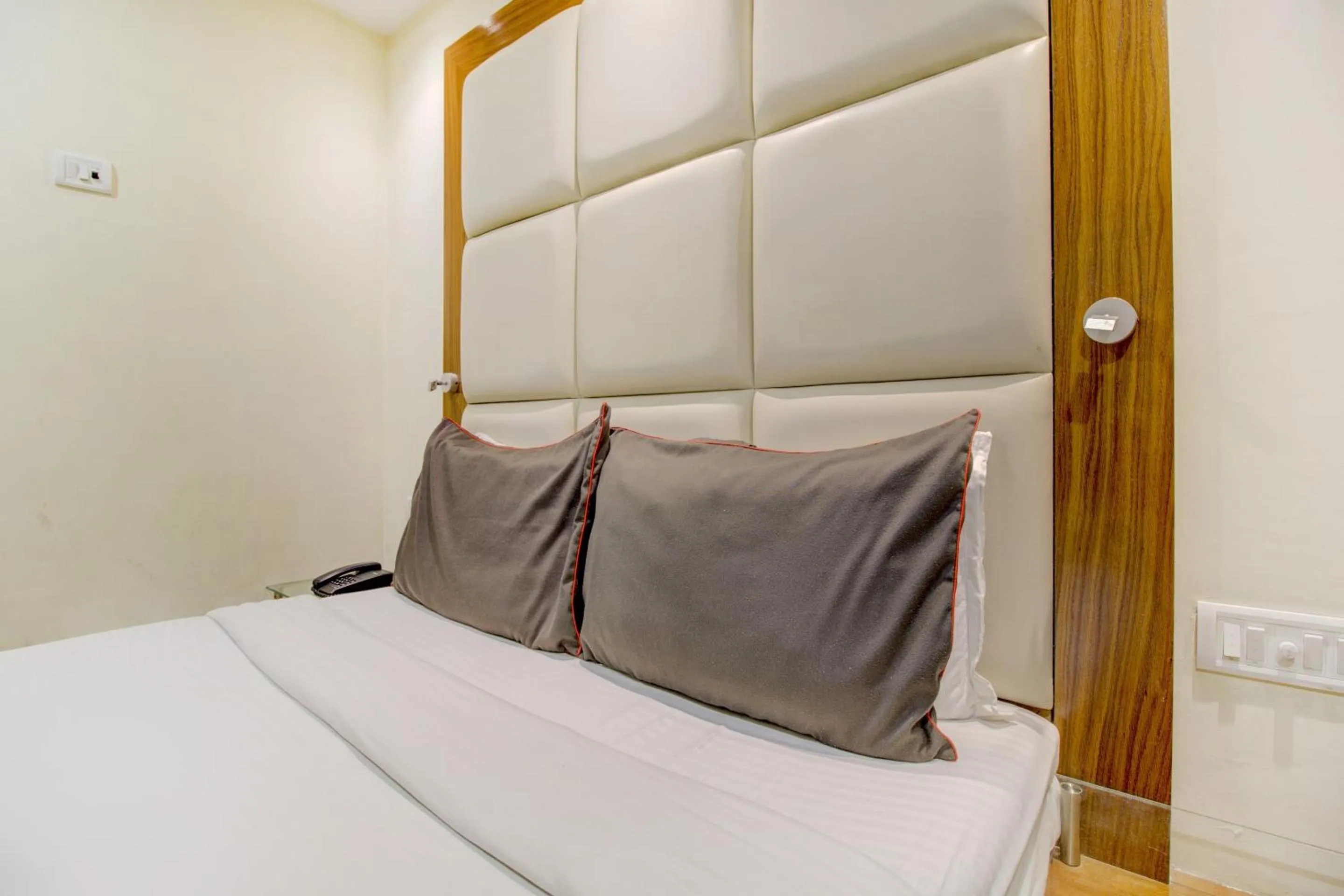 Bedroom, Bed in Hotel O Address Inn