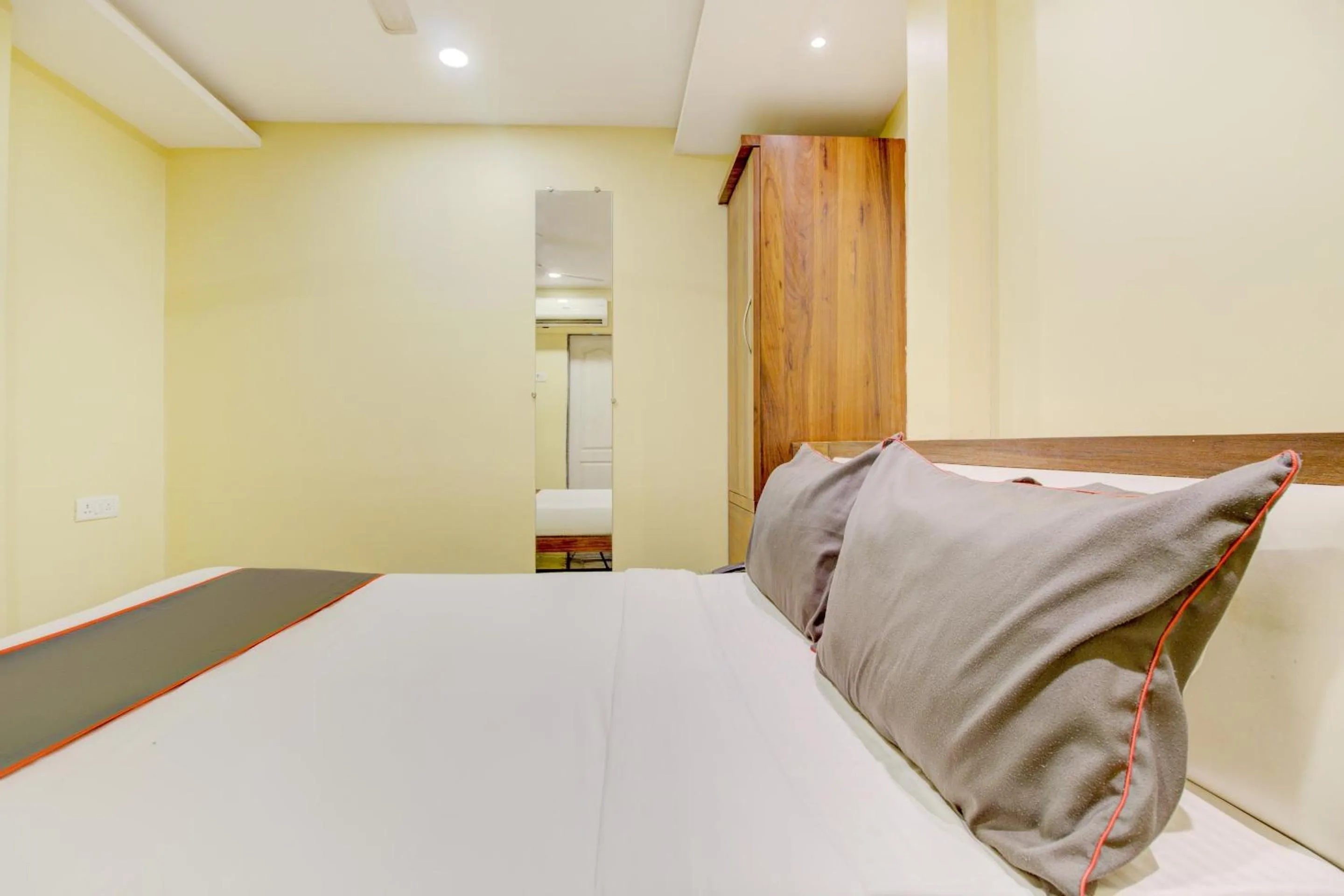 Bedroom, Bed in Hotel O Address Inn